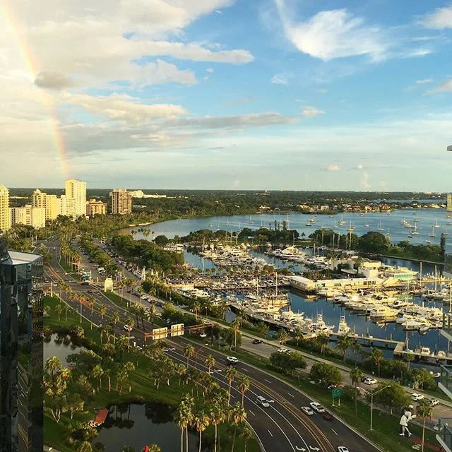 After some rain came this enormous rainbow. Was gorgeous! 🌈☔️⛵️#viewfromoverhere #exploretheview