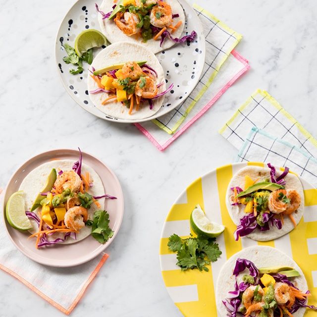 SUMMER TACOS with @ohjoy! Shrimp, cilantro, mango, avocado, and green goddess dressing! yum... And of course accompanied by our Everyday Napkins with OhJoy! SHOP them at @ohjoyco in a few styles and sizes.