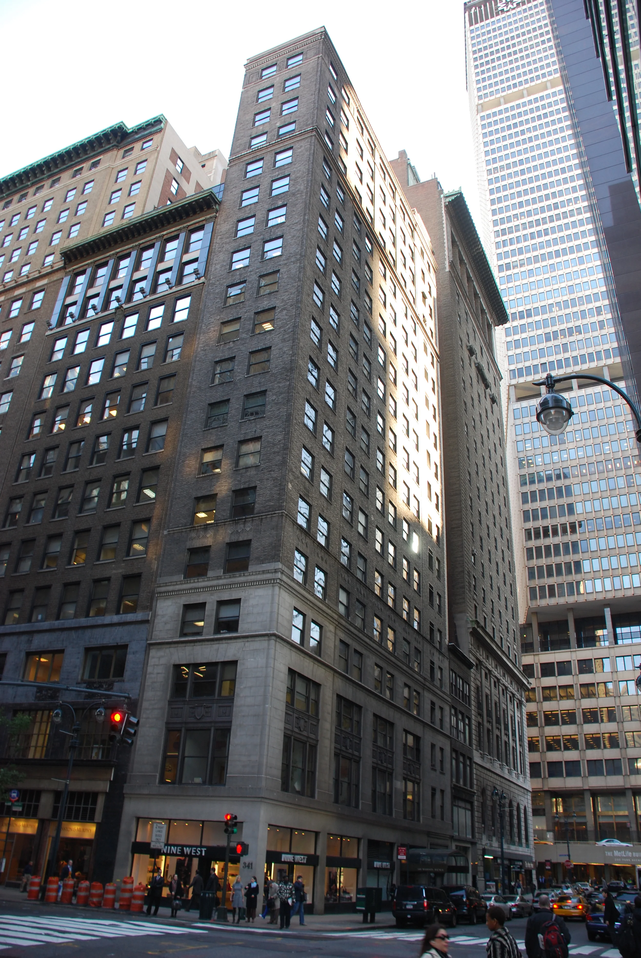 341 Madison Avenue