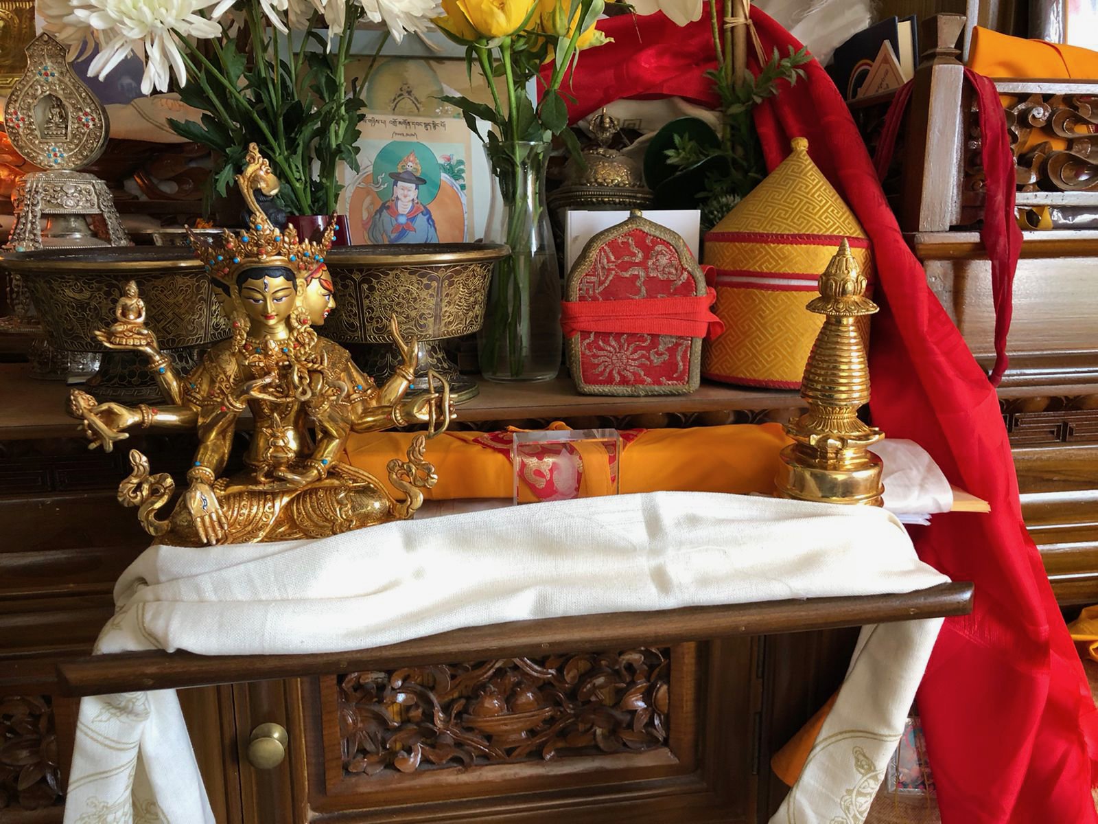 Lama Jampa and Dechen Dolma made the Tenzhug longlife offering to Karma Thinley Rinpoche 8.jpeg