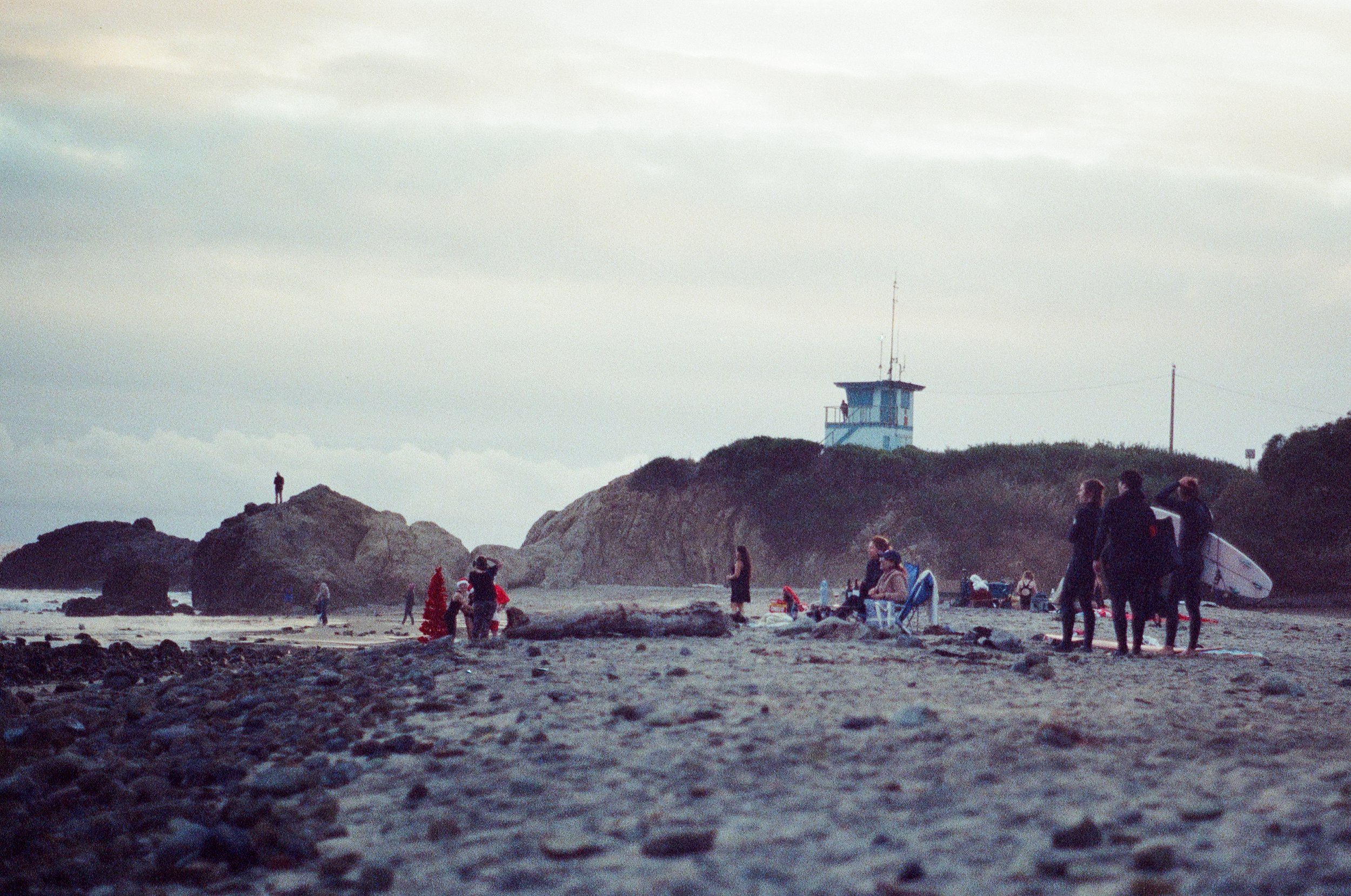  Christmas Is Here, Leo Beach, California 