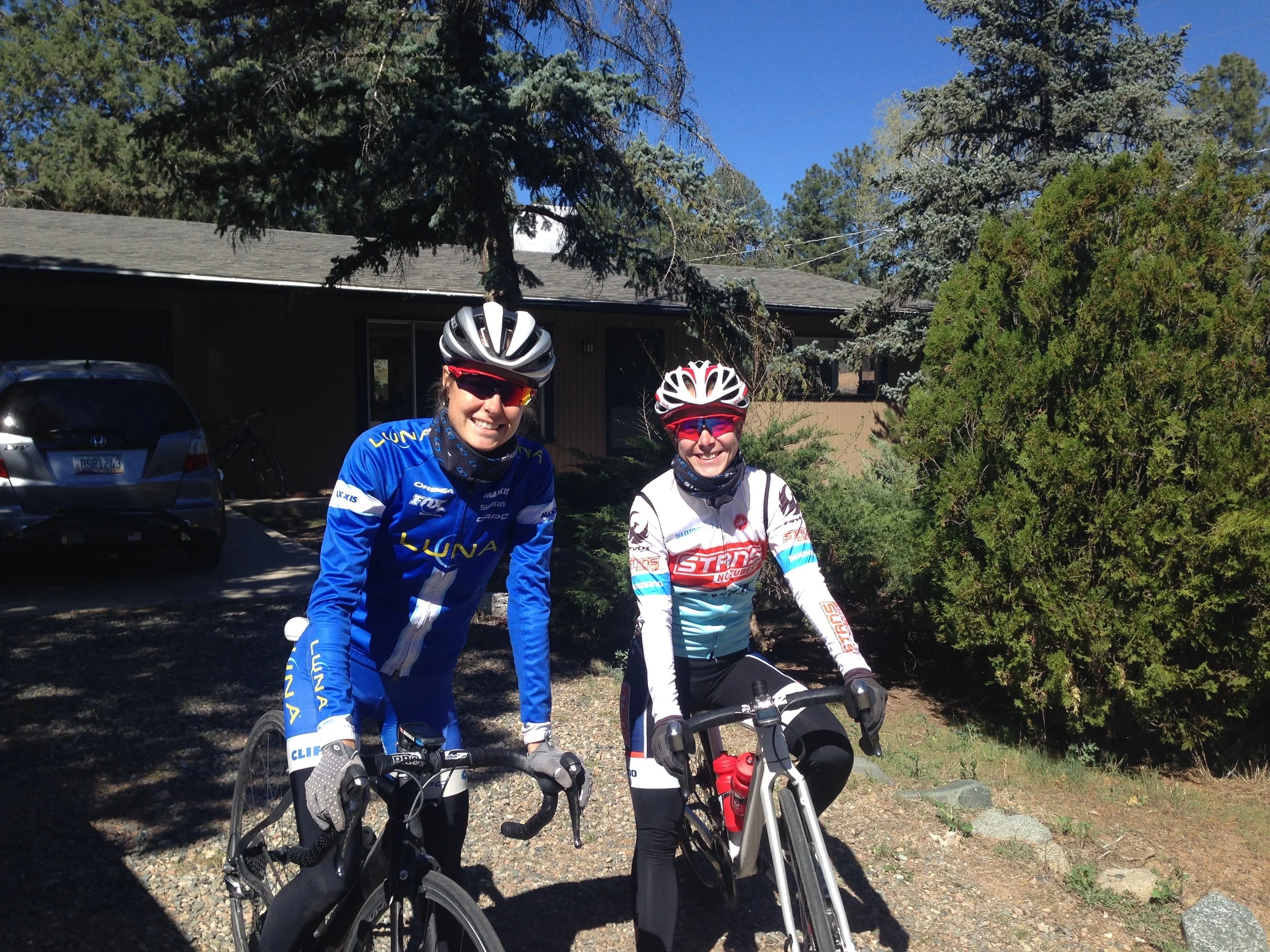 I got the opportunity to follow US National champ Chloe Woodruff on some hard intervals on the road - it was awesome! She also showed me around some of her local trails. Thanks for the tour Chloe :) 
