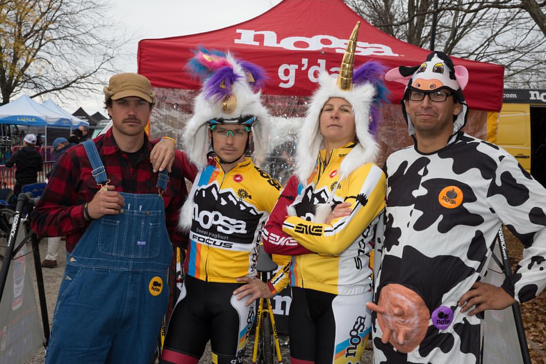 Daimo and the Noosa Pro Cycling team. 