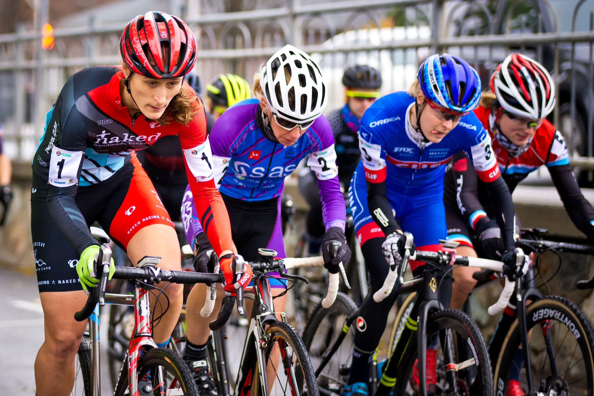 Start. Tongue out, guns out. Is that the saying? Photo: Jean-Frédéric Grandmont