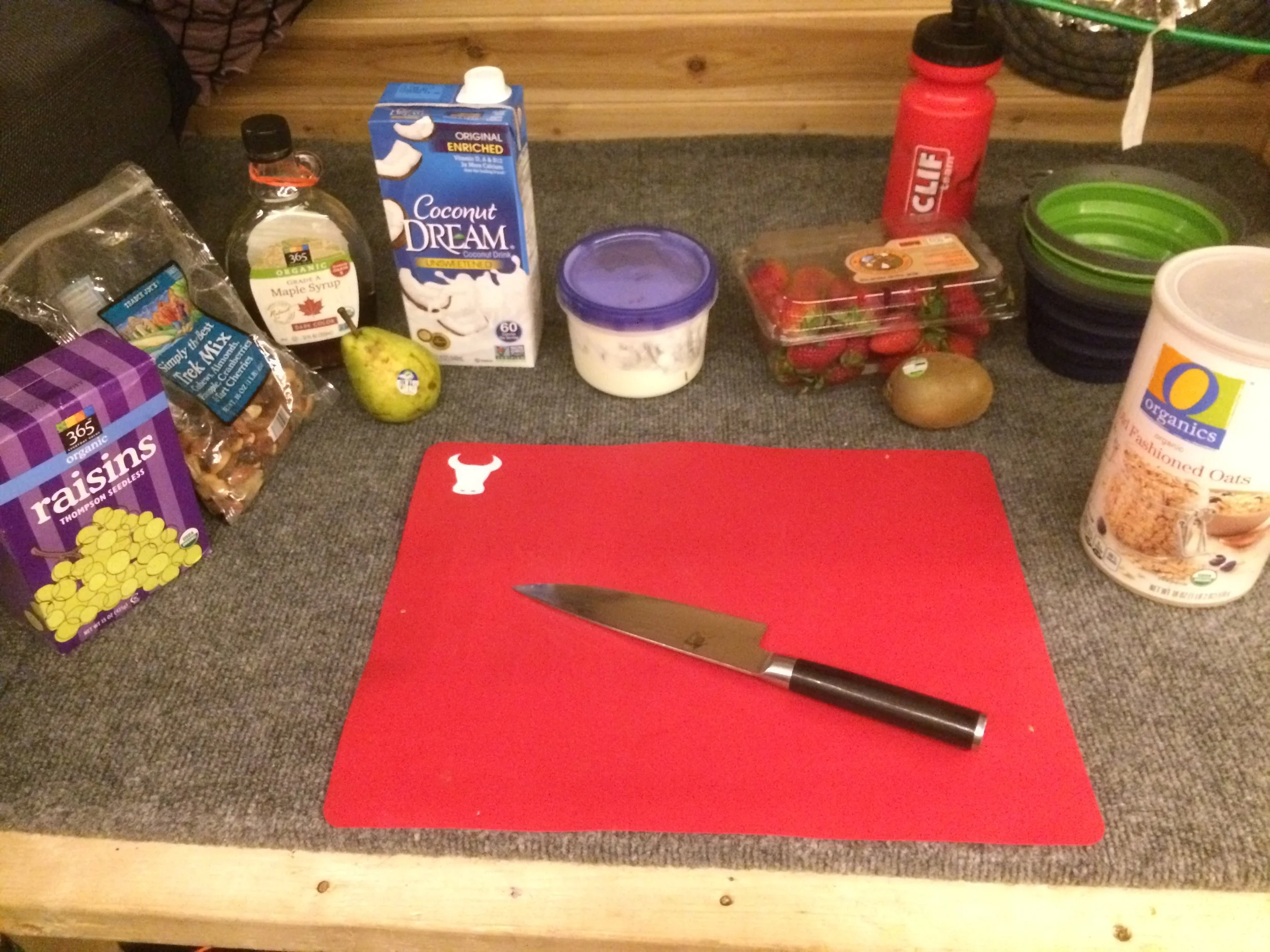 That's a crappy picture...I didn't have the camera yet. But looking back, it was an important moment of the season. Cactus Cup was my first race of the season, after only 1 week back on the bike. Here, I'm preparing overnight oatmeal in the van before going to bed, which is all part of glorious #vanlife haha. I did not feel ready for the race and almost opted out of it before it even started. I suffered like a dog during the 3 stages, but I was able to put my emotions on the side and do what was important during the race and that set the tone and gave me good momentum for the rest of the season.