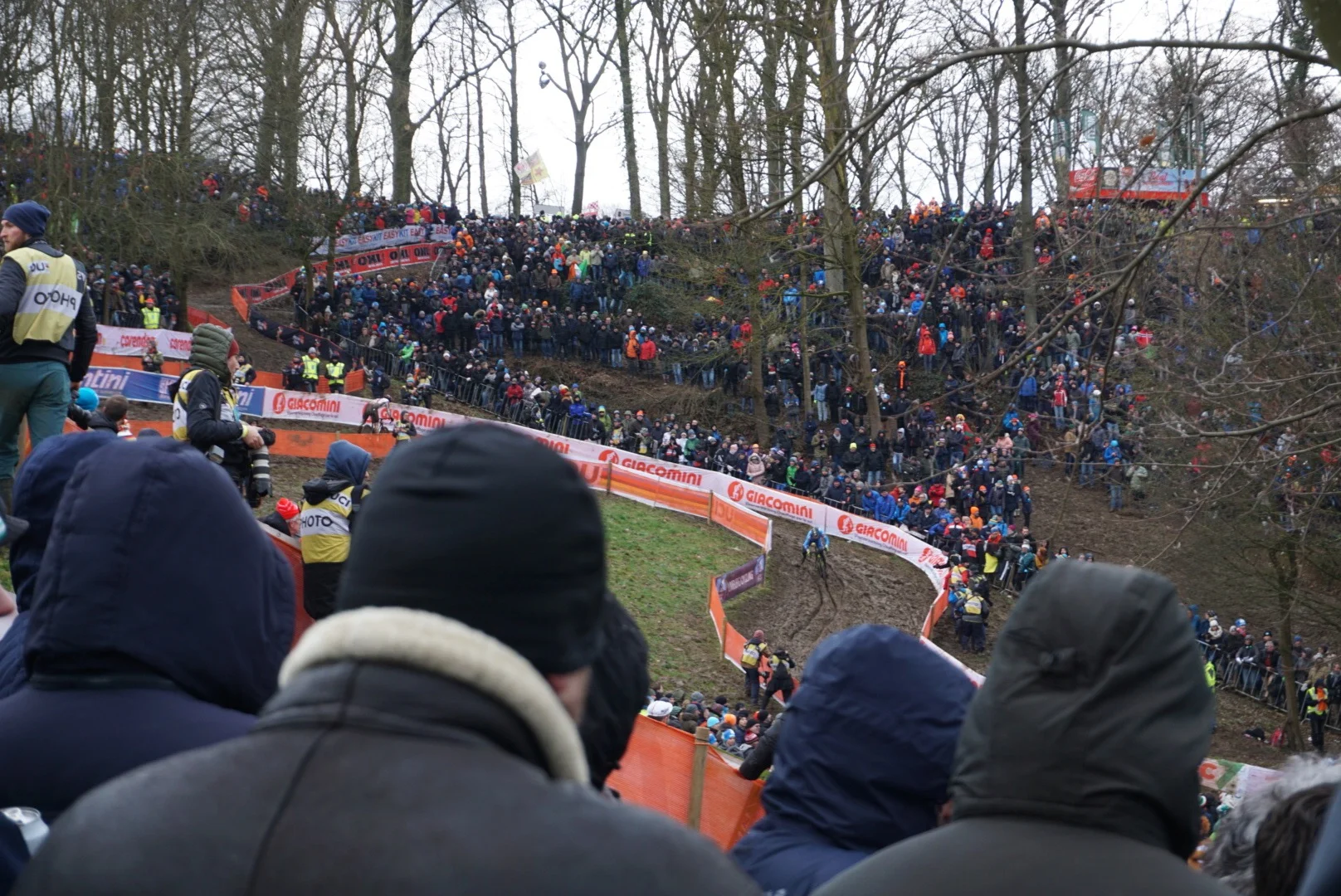 Always mind blowing to see the amount of people attending the Euro cross races. It was fun to get to watch the mens race with friends and family. 