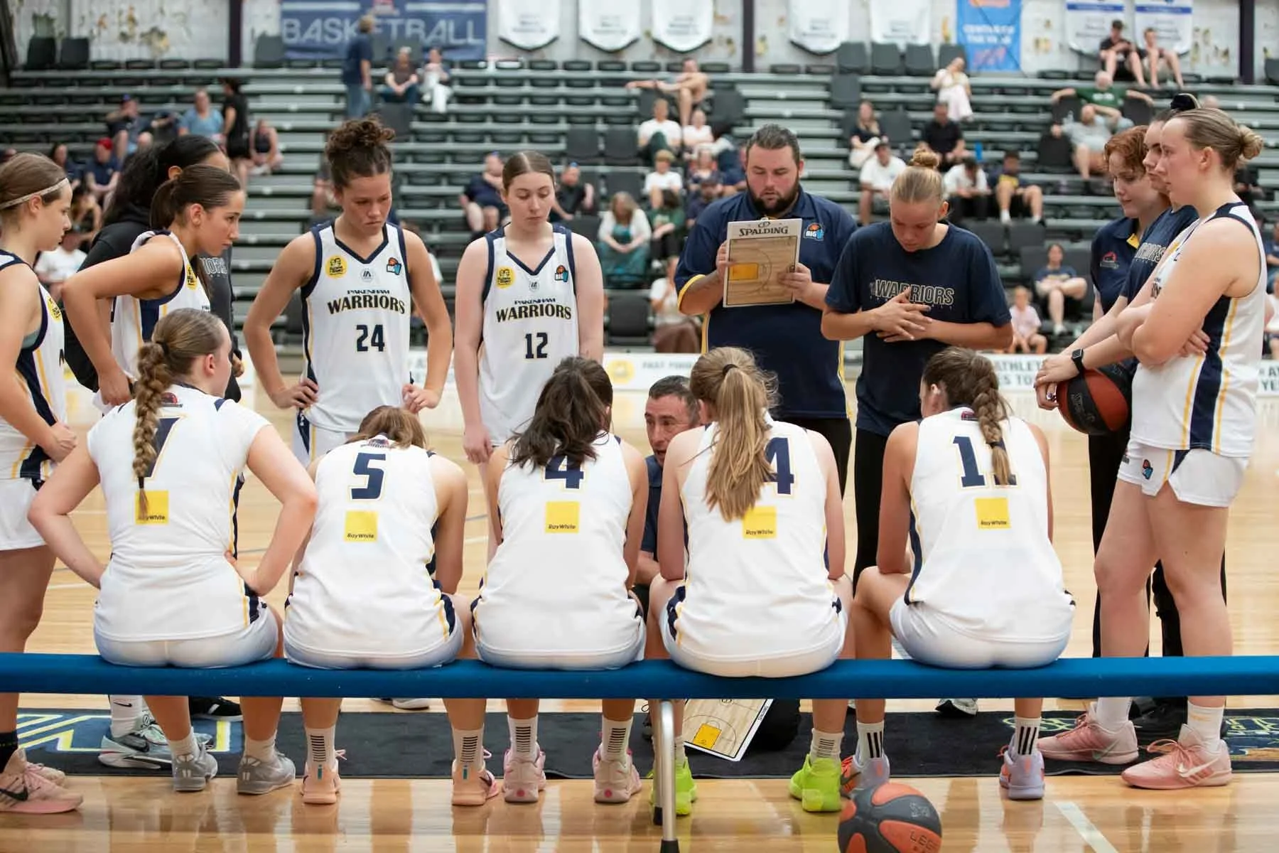 R2 VYCW PakenhamVEltham  MS4_9483_01.jpg