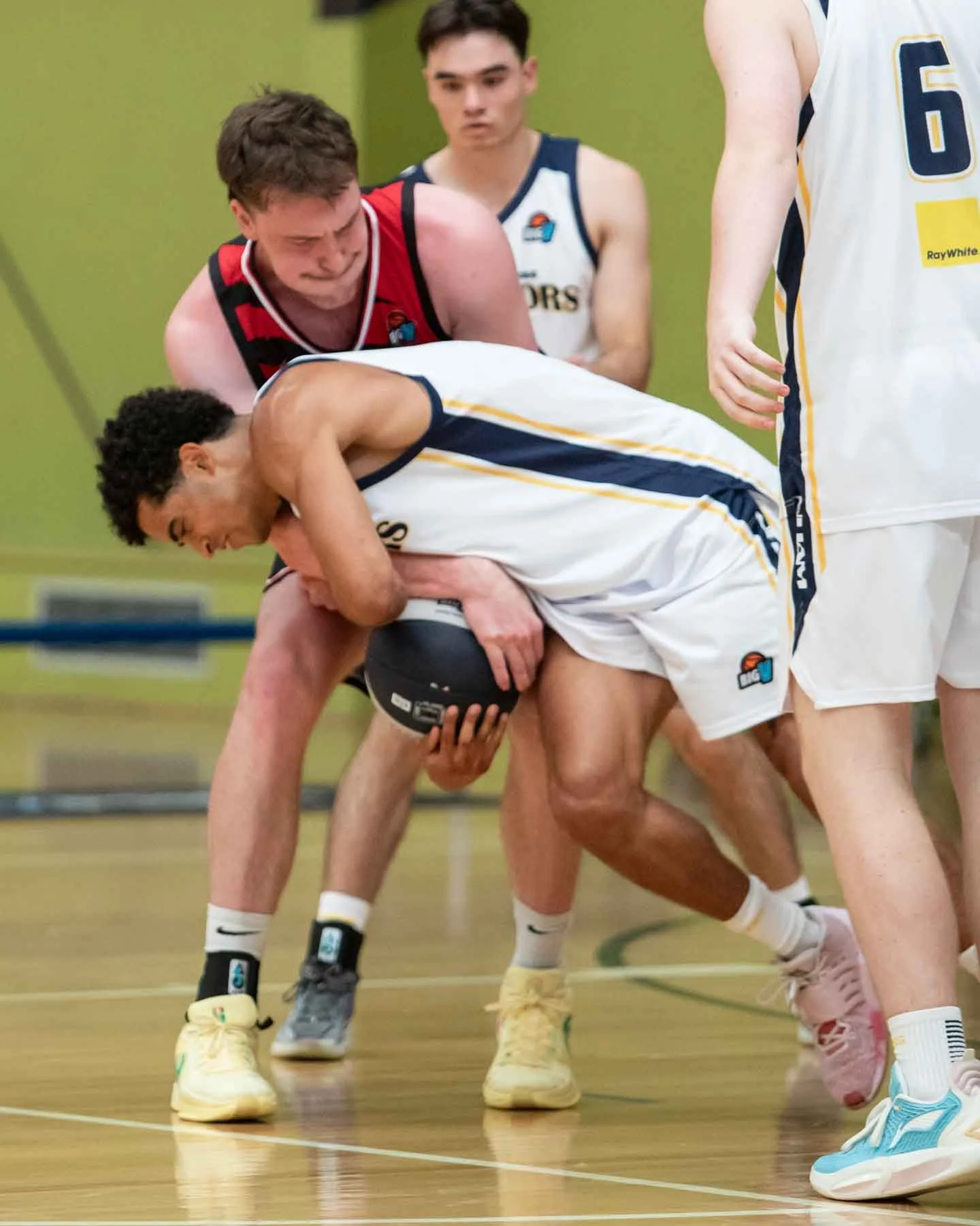 R2 VYCM PakenhamVEltham  MS4_0947_01.jpg