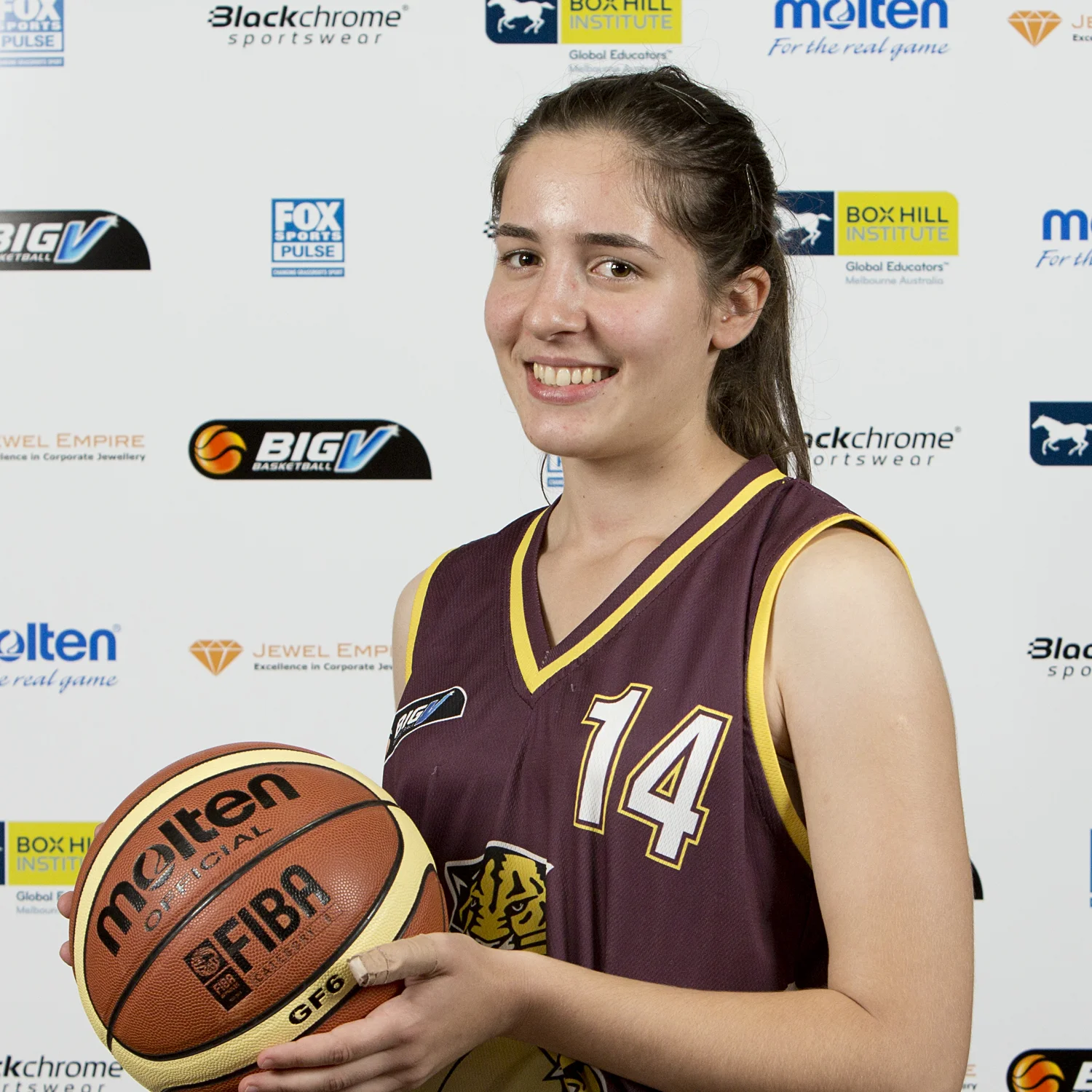 MCkinnon_YL1W_Michaela Stewart_JN5L2396_01.jpg