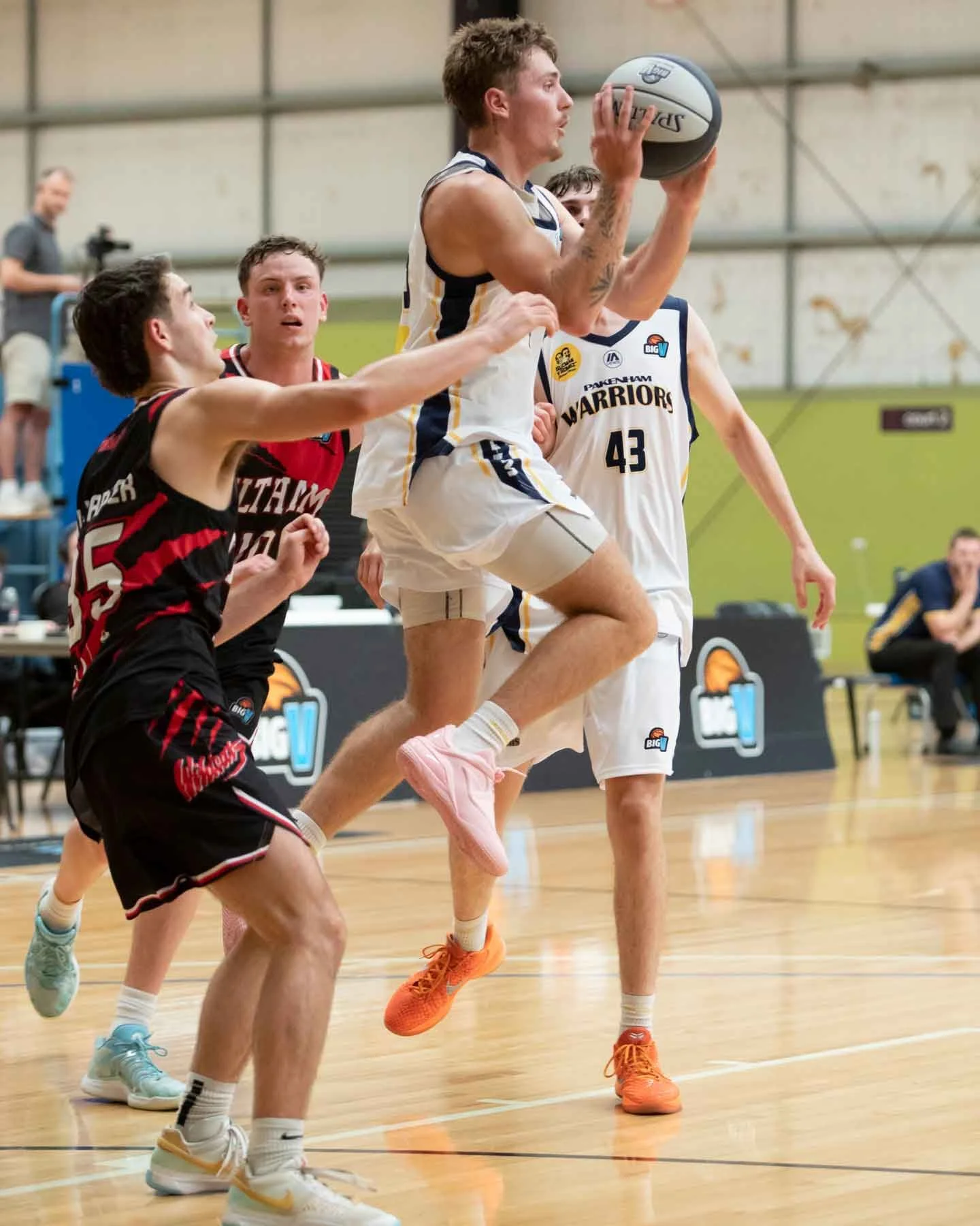 R2 VYCM PakenhamVEltham  MS4_0859_01.jpg