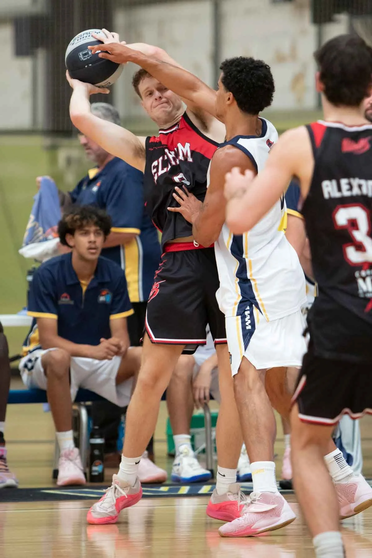 R2 VYCM PakenhamVEltham  MS4_0969_01.jpg