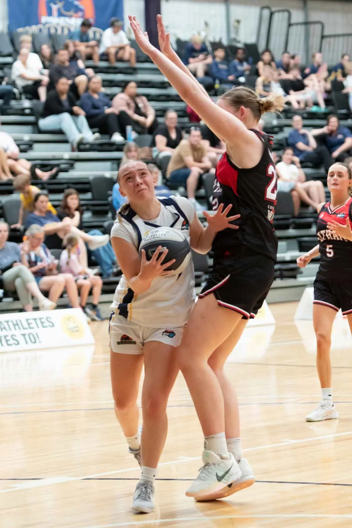 R2 VYCW PakenhamVEltham  MS4_9309_01.jpg