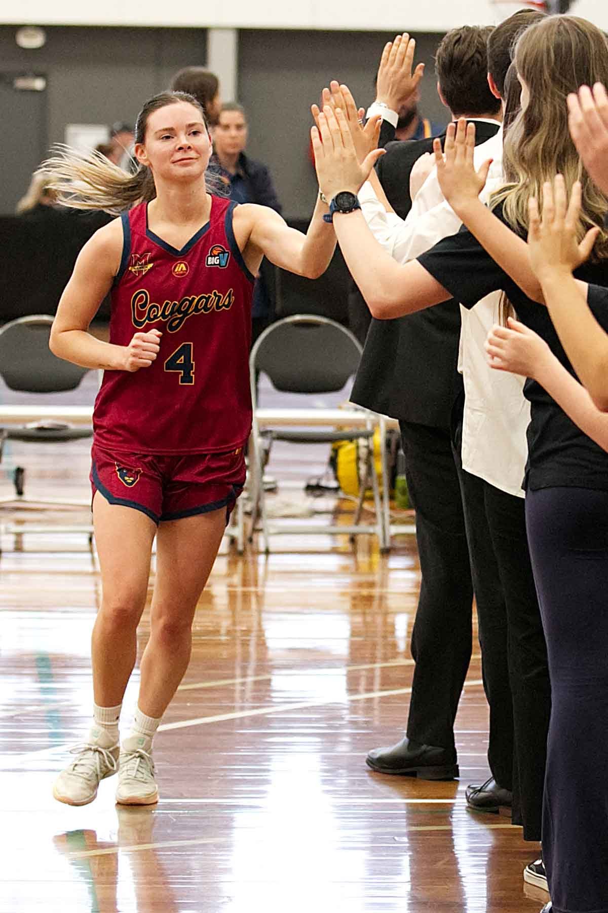 R01_CW McKinnon_V_Sherbrooke 6DSP_7896.jpg