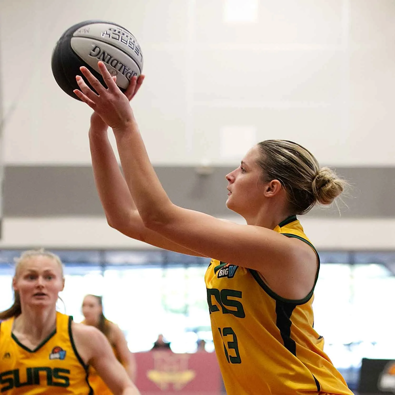 R01_CW McKinnon_V_Sherbrooke 6DSP_8408.jpg