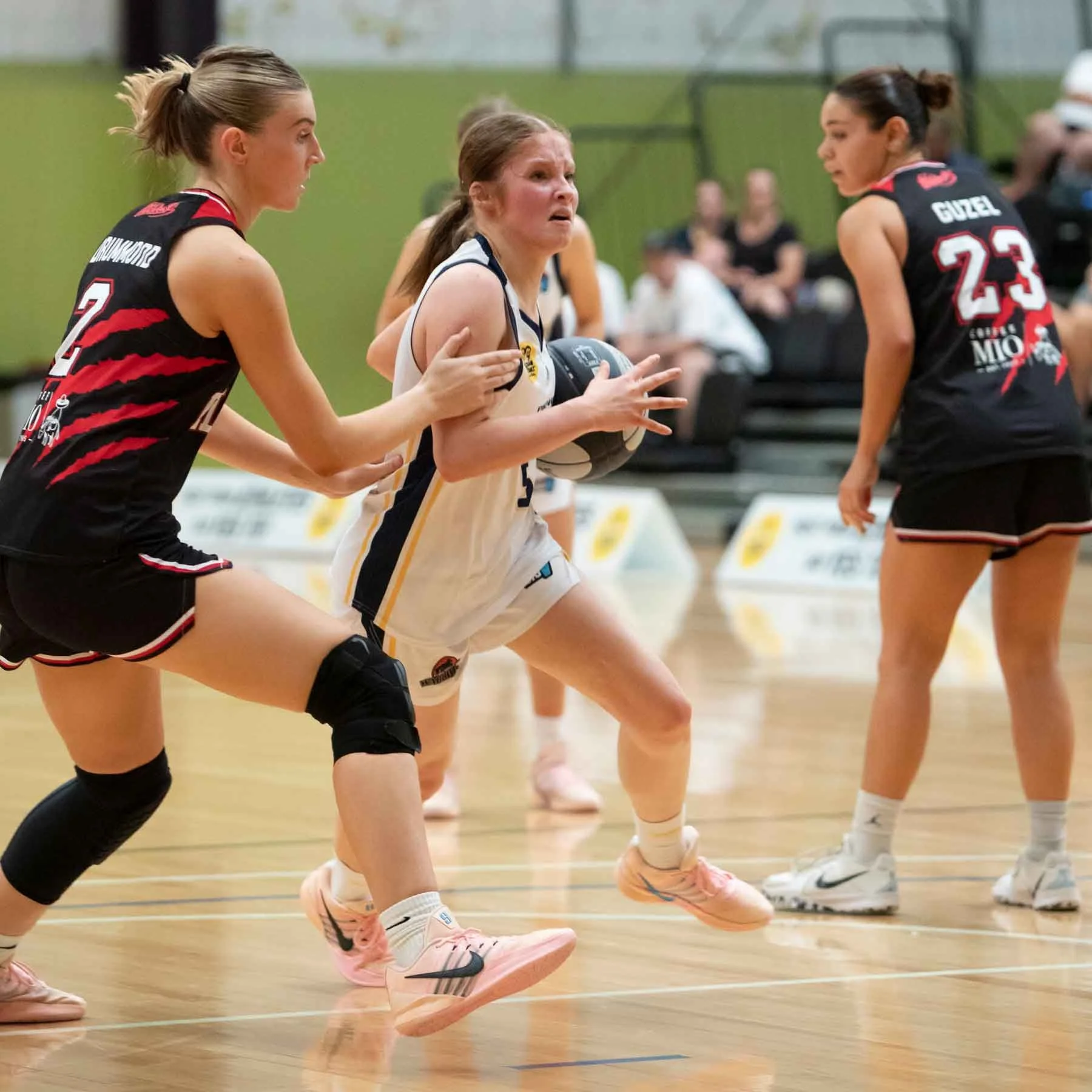 R2 VYCW PakenhamVEltham  MS4_9785_01.jpg