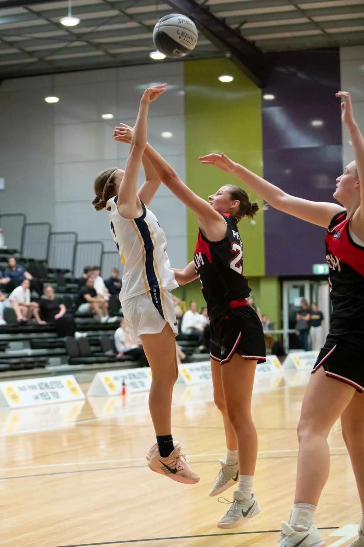 R2 VYCW PakenhamVEltham  MS4_8916_01.jpg