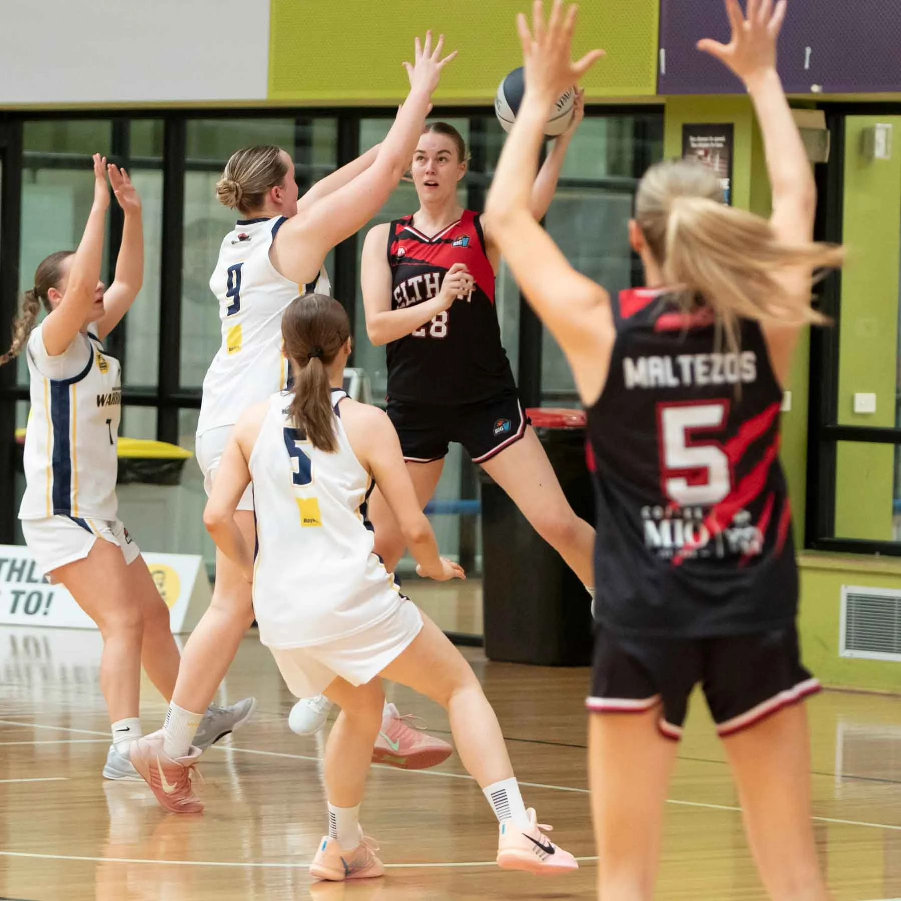 R2 VYCW PakenhamVEltham  MS4_8816_01.jpg