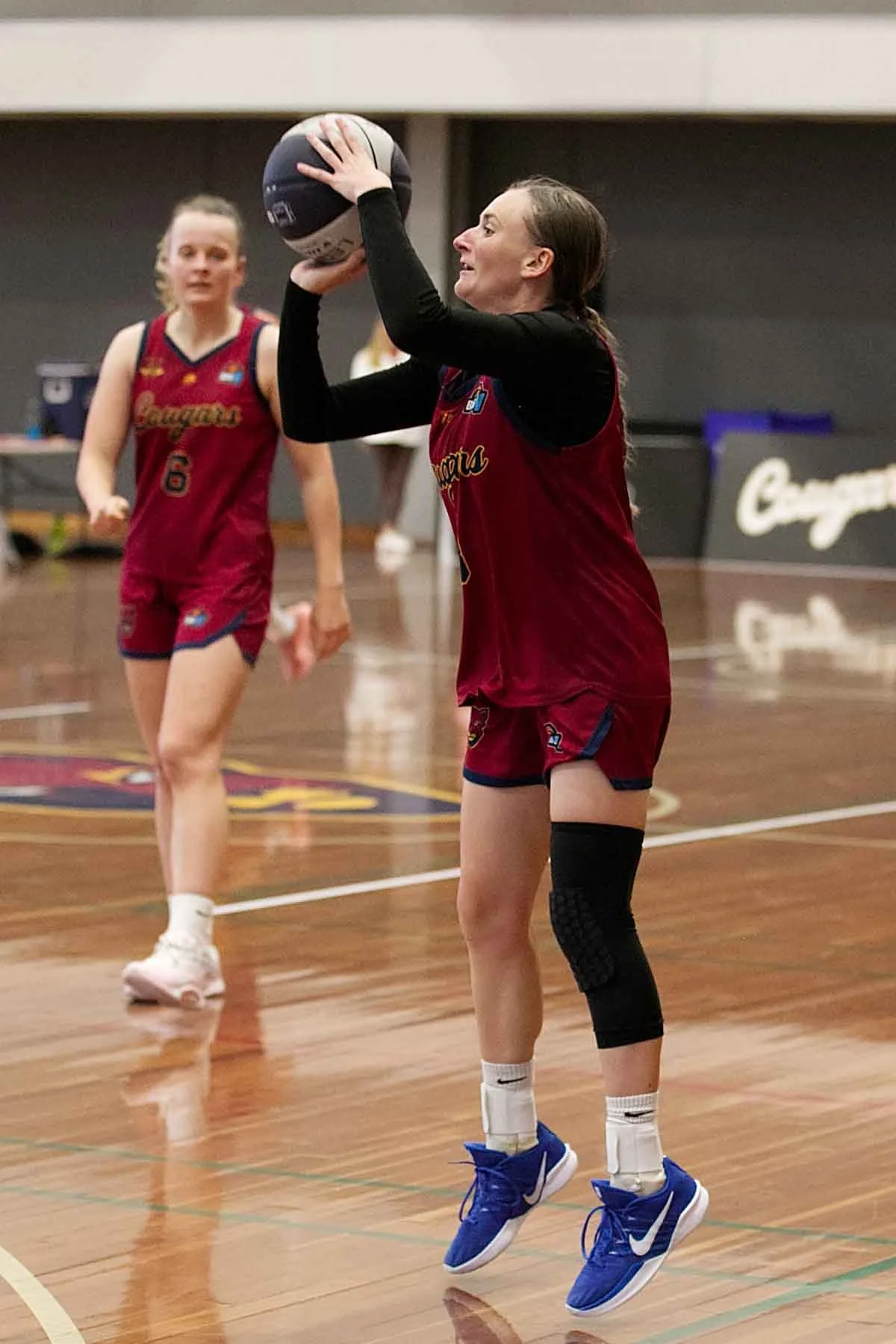 R01_CW McKinnon_V_Sherbrooke 6DSP_8624.jpg