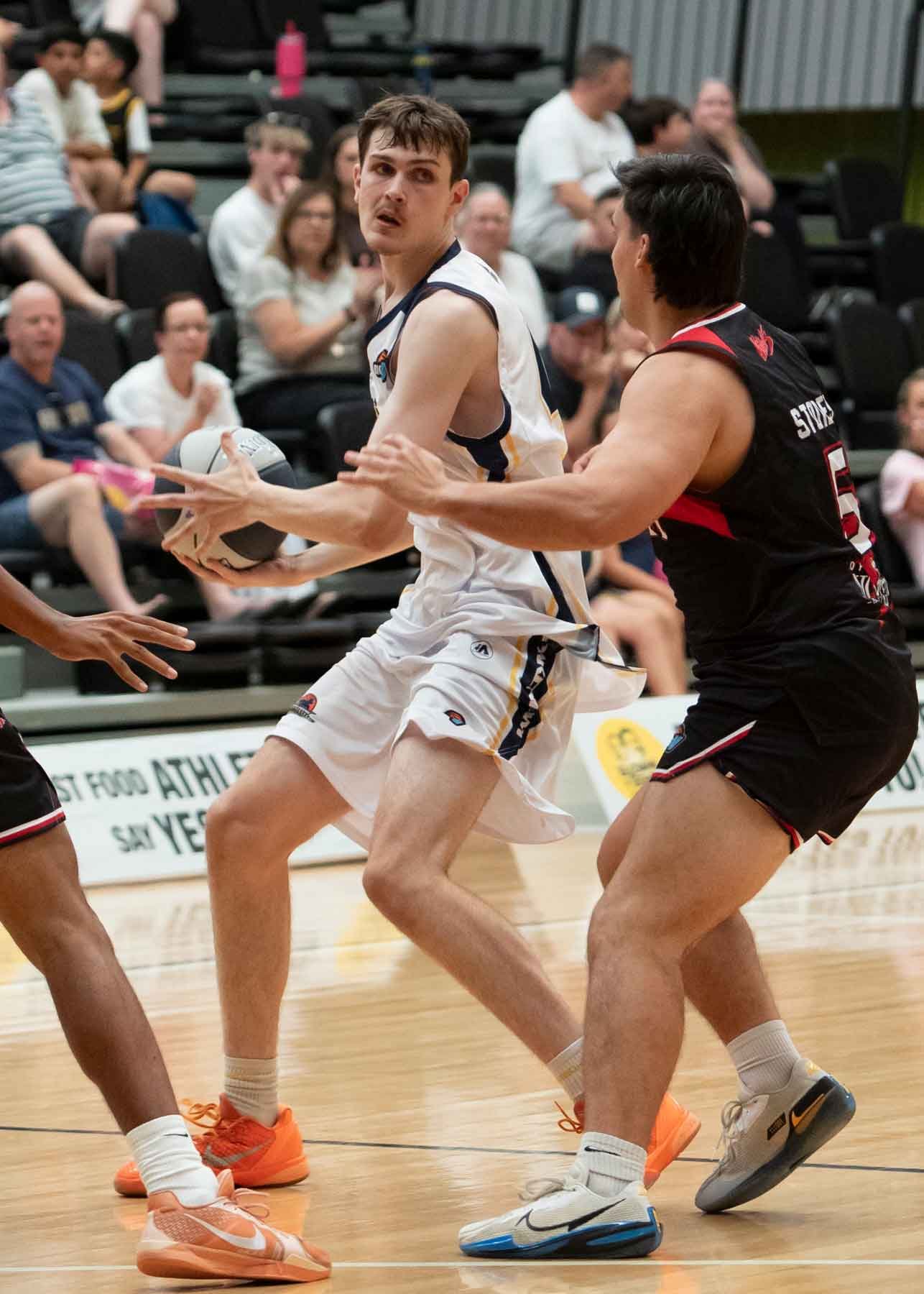 R2 VYCM PakenhamVEltham  MS4_0320_01.jpg