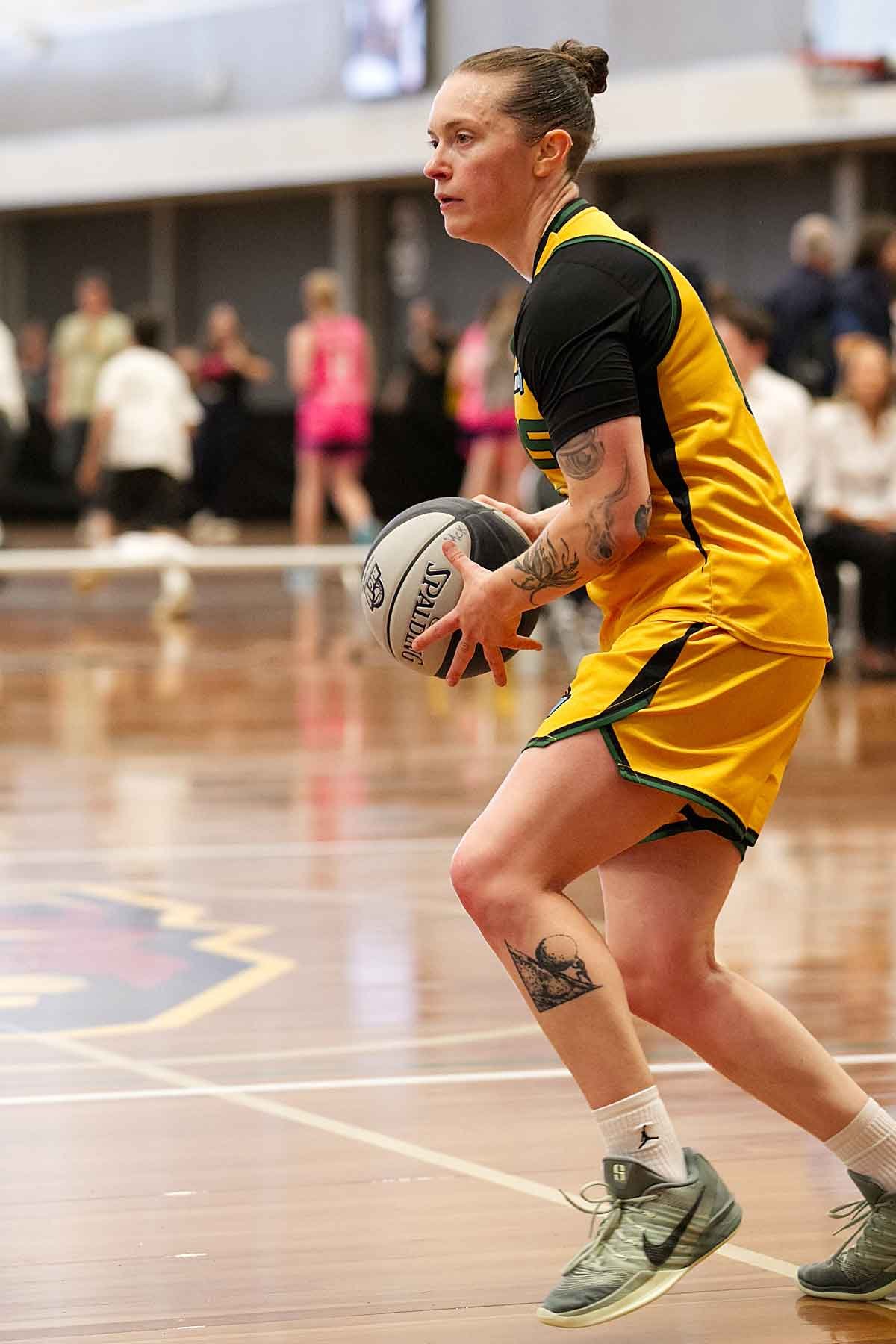 R01_CW McKinnon_V_Sherbrooke 6DSP_8102.jpg