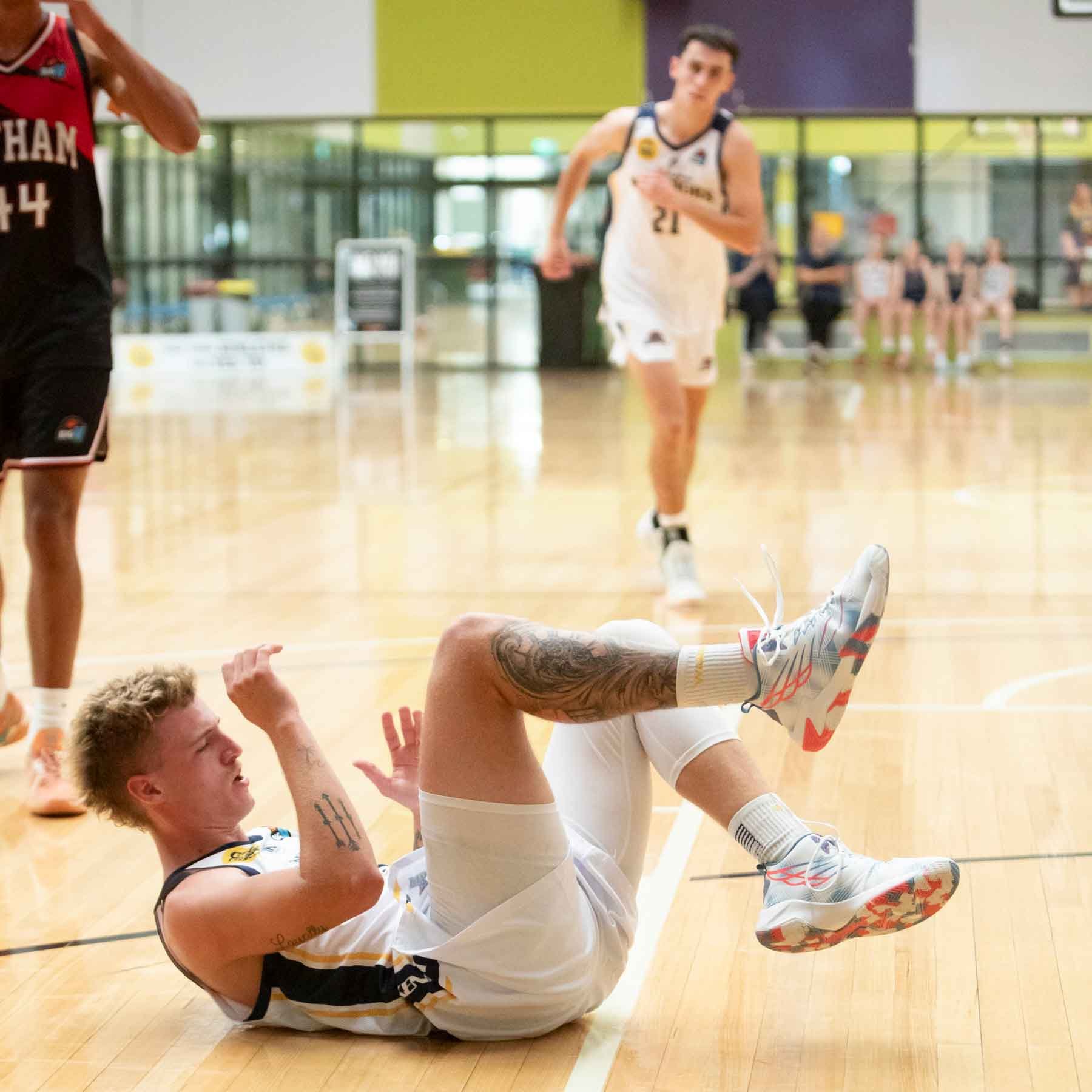 R2 VYCM PakenhamVEltham  MS4_0370_01.jpg