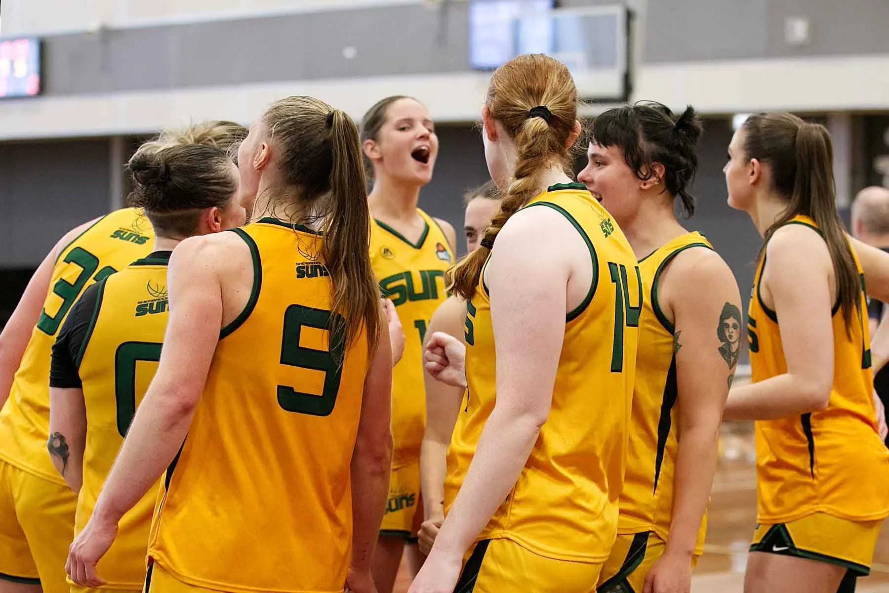 R01_CW McKinnon_V_Sherbrooke 6DSP_8834.jpg