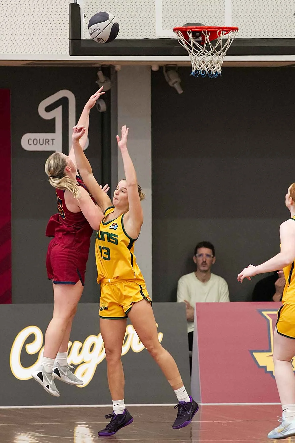 R01_CW McKinnon_V_Sherbrooke 6DSP_8126.jpg