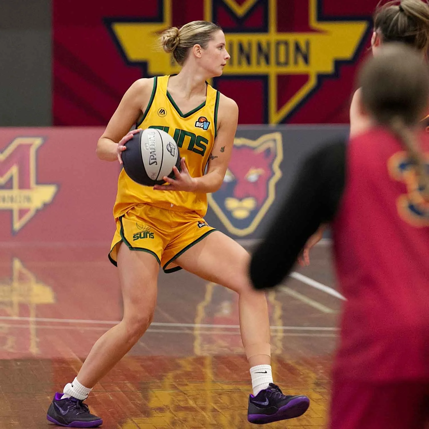 R01_CW McKinnon_V_Sherbrooke 6DSP_8146.jpg