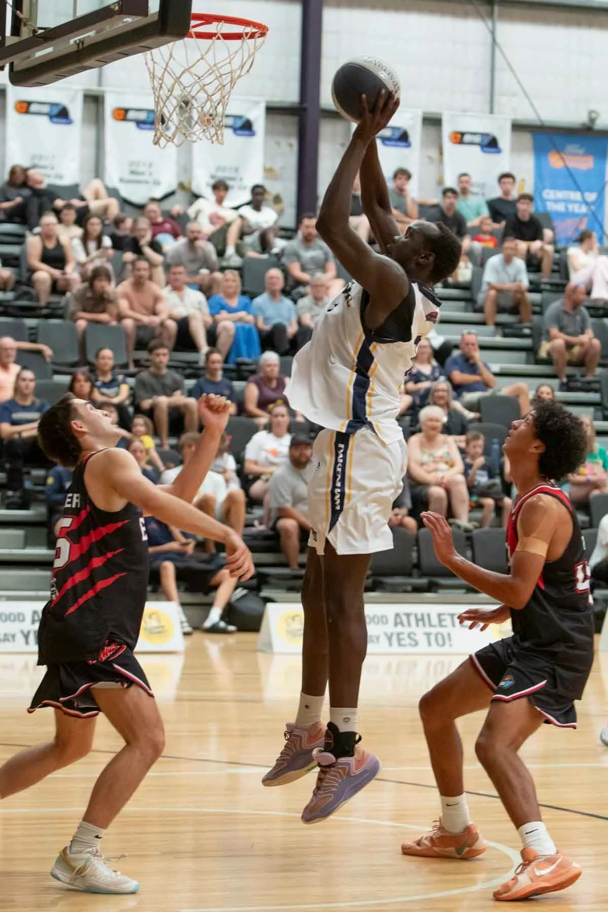 R2 VYCM PakenhamVEltham  MS4_0357_01.jpg