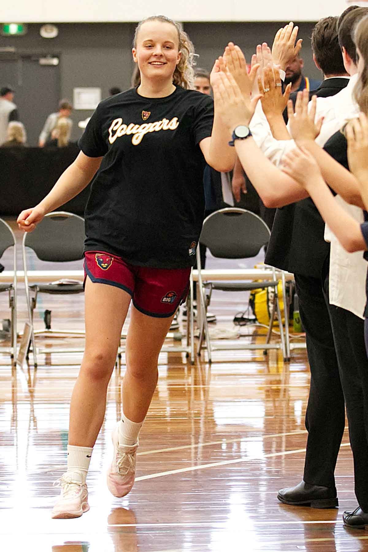 R01_CW McKinnon_V_Sherbrooke 6DSP_7906.jpg