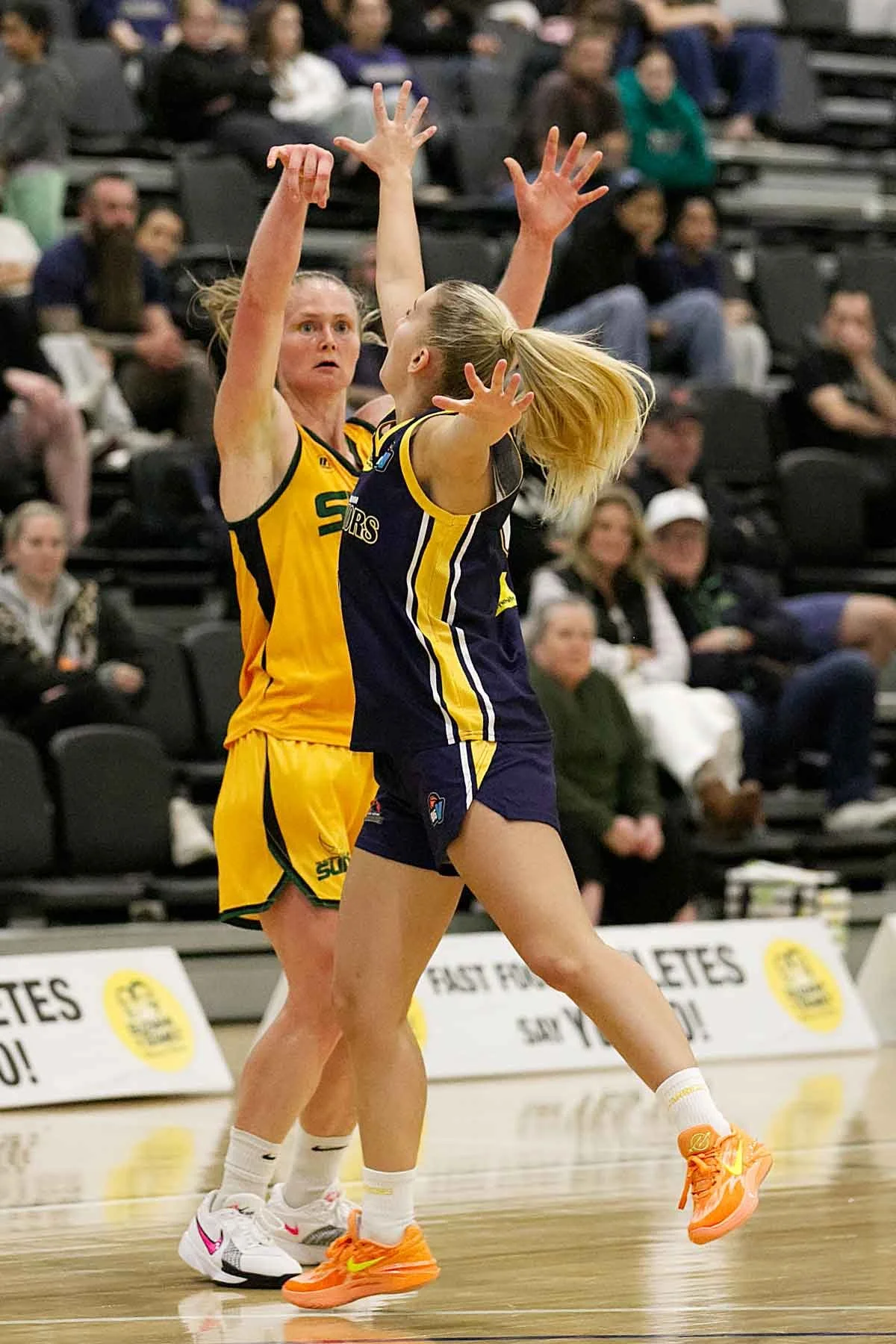 R01_CW Pakenham_V_Sherbrooke 6DSP_7583.jpg