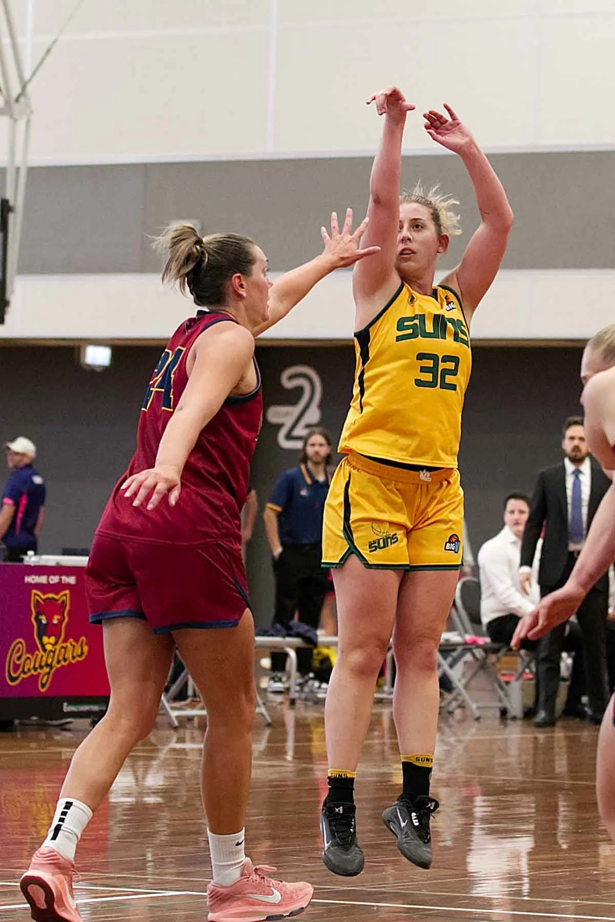 R01_CW McKinnon_V_Sherbrooke 6DSP_8019_1.jpg