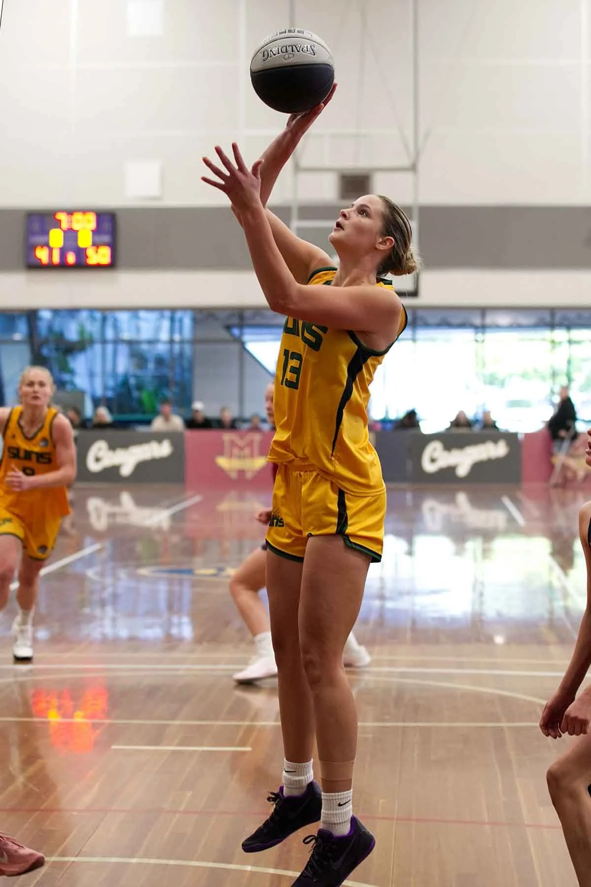 R01_CW McKinnon_V_Sherbrooke 6DSP_8437.jpg