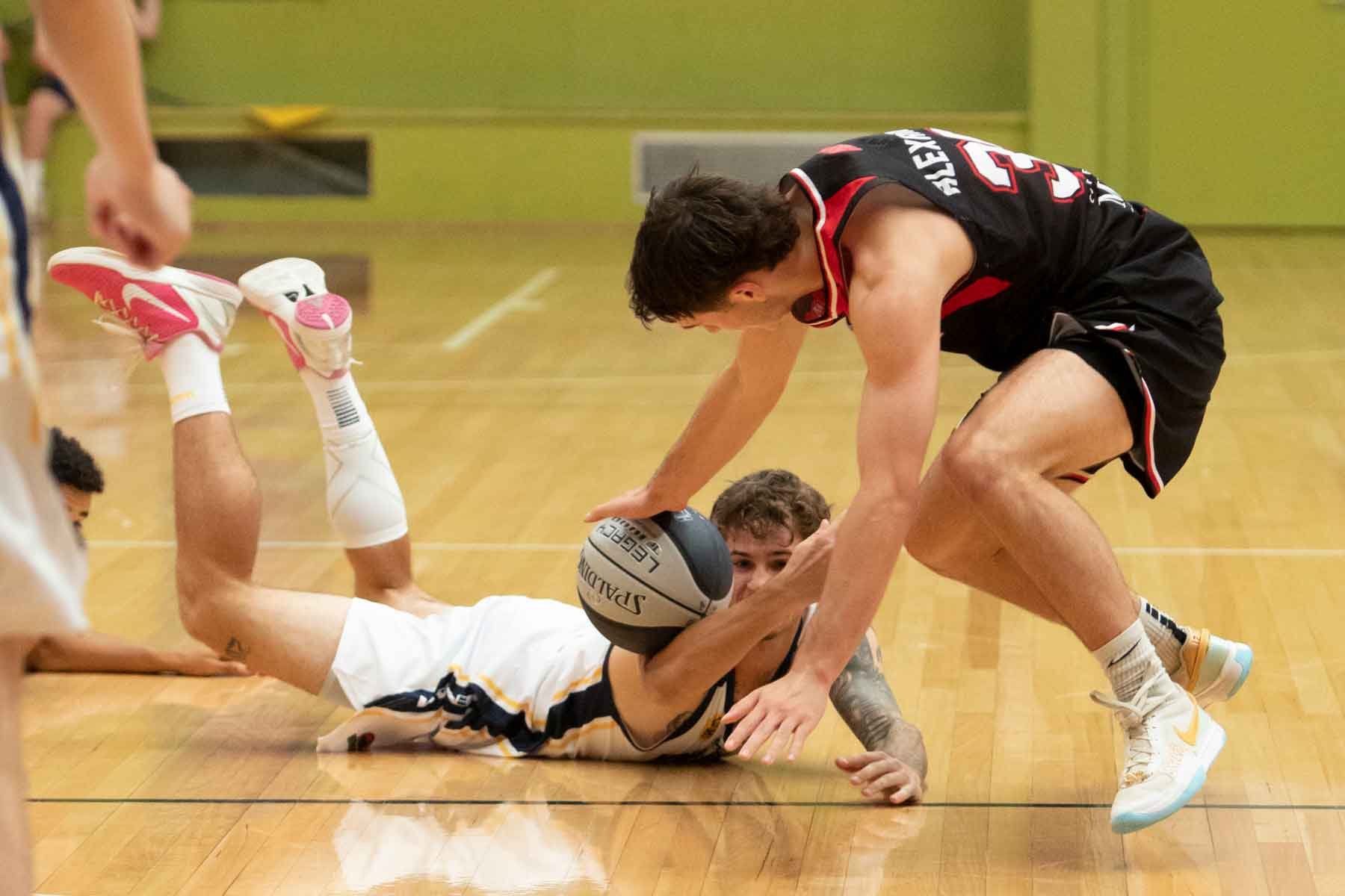 R2 VYCM PakenhamVEltham  MS4_0407_01.jpg