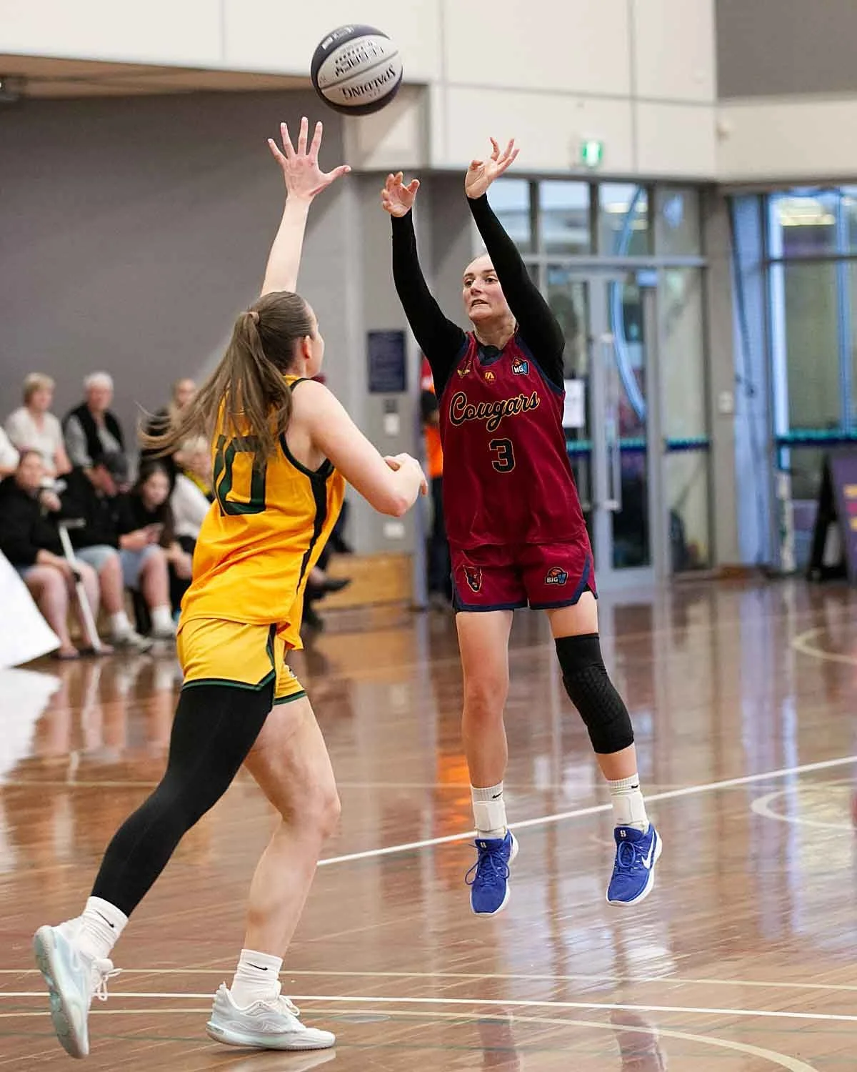 R01_CW McKinnon_V_Sherbrooke 6DSP_8183.jpg