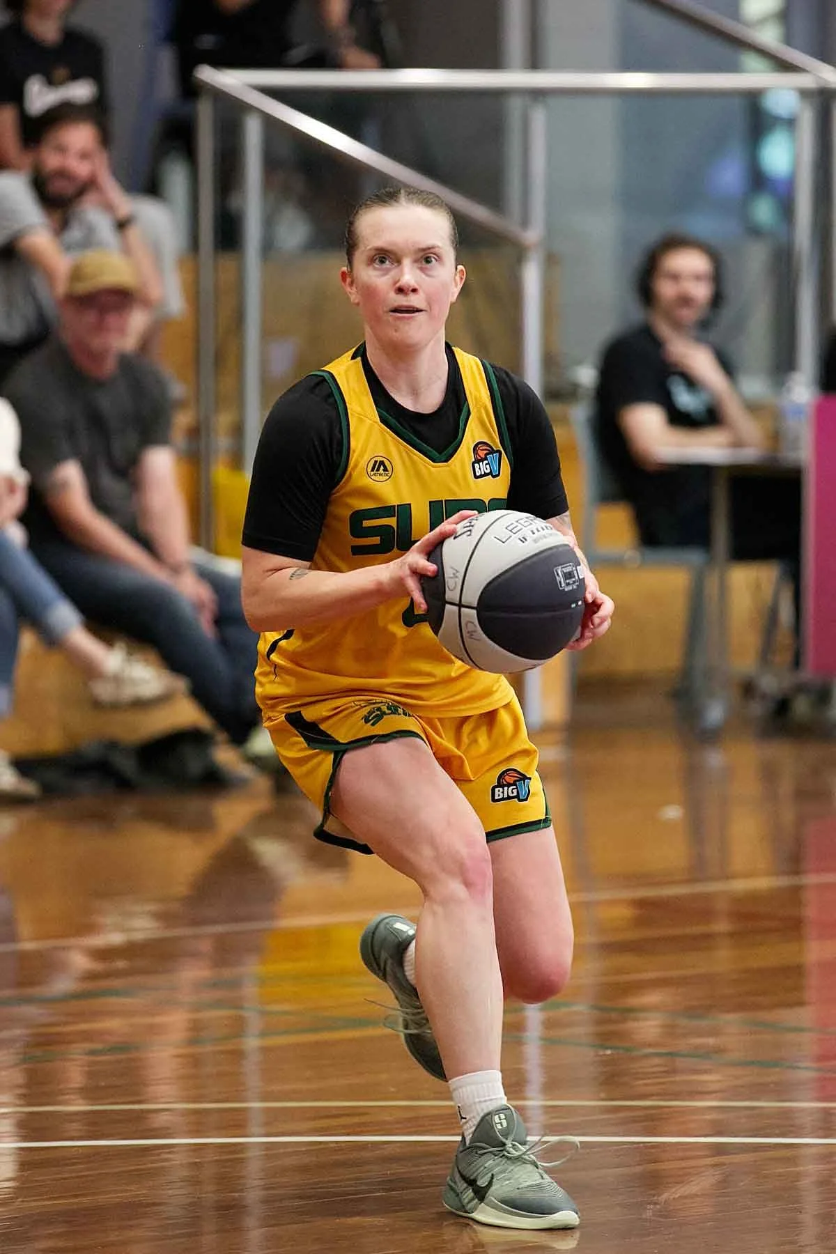 R01_CW McKinnon_V_Sherbrooke 6DSP_8490.jpg