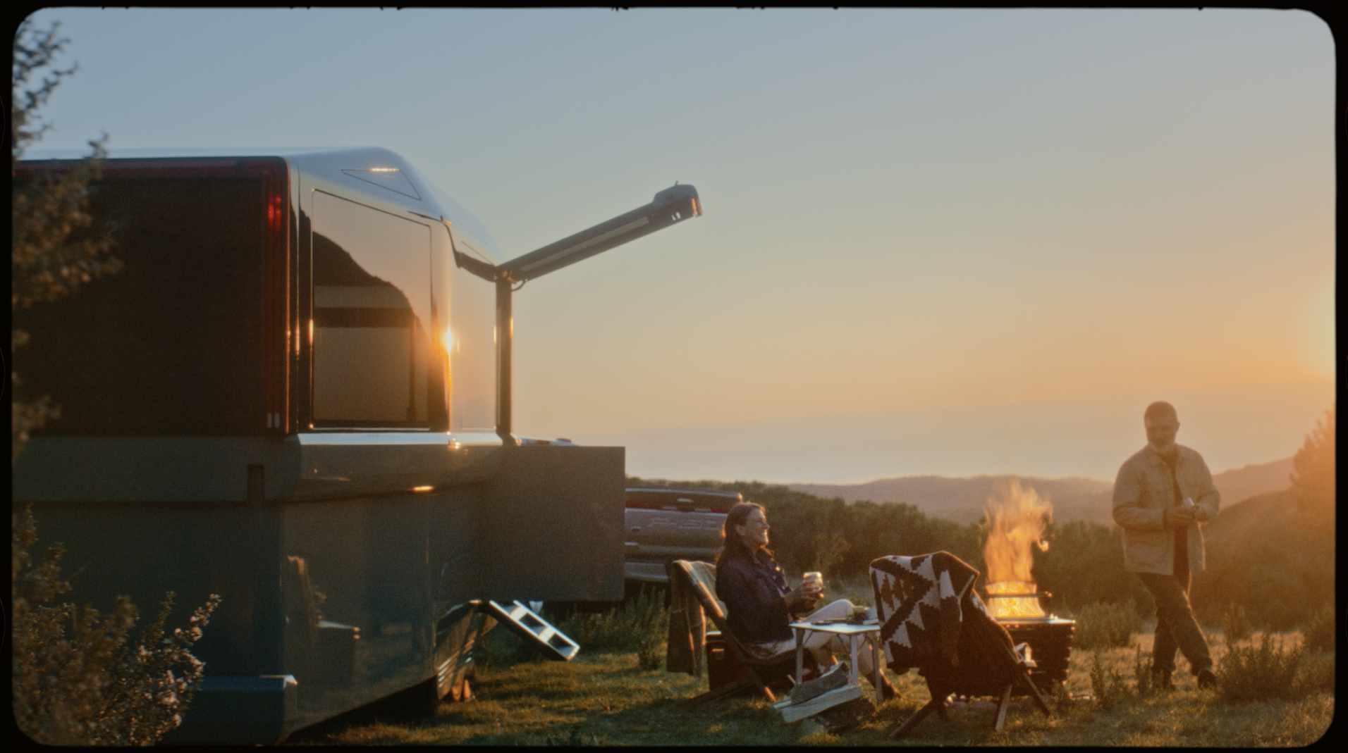 Director: Bennoit Lalande  Client: Lightship   Post Prod Co: Lockt Editorial 