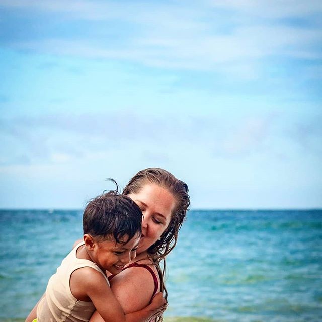 M O M E N T S &gt;&gt; it's the little moments that matter in the end #keluarga #moments #family #indonesia #sumba #love #melolo #friendship #beachlife #australianauntie #auntie #indonesiaku