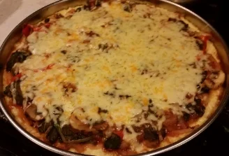 Finished pizza. 