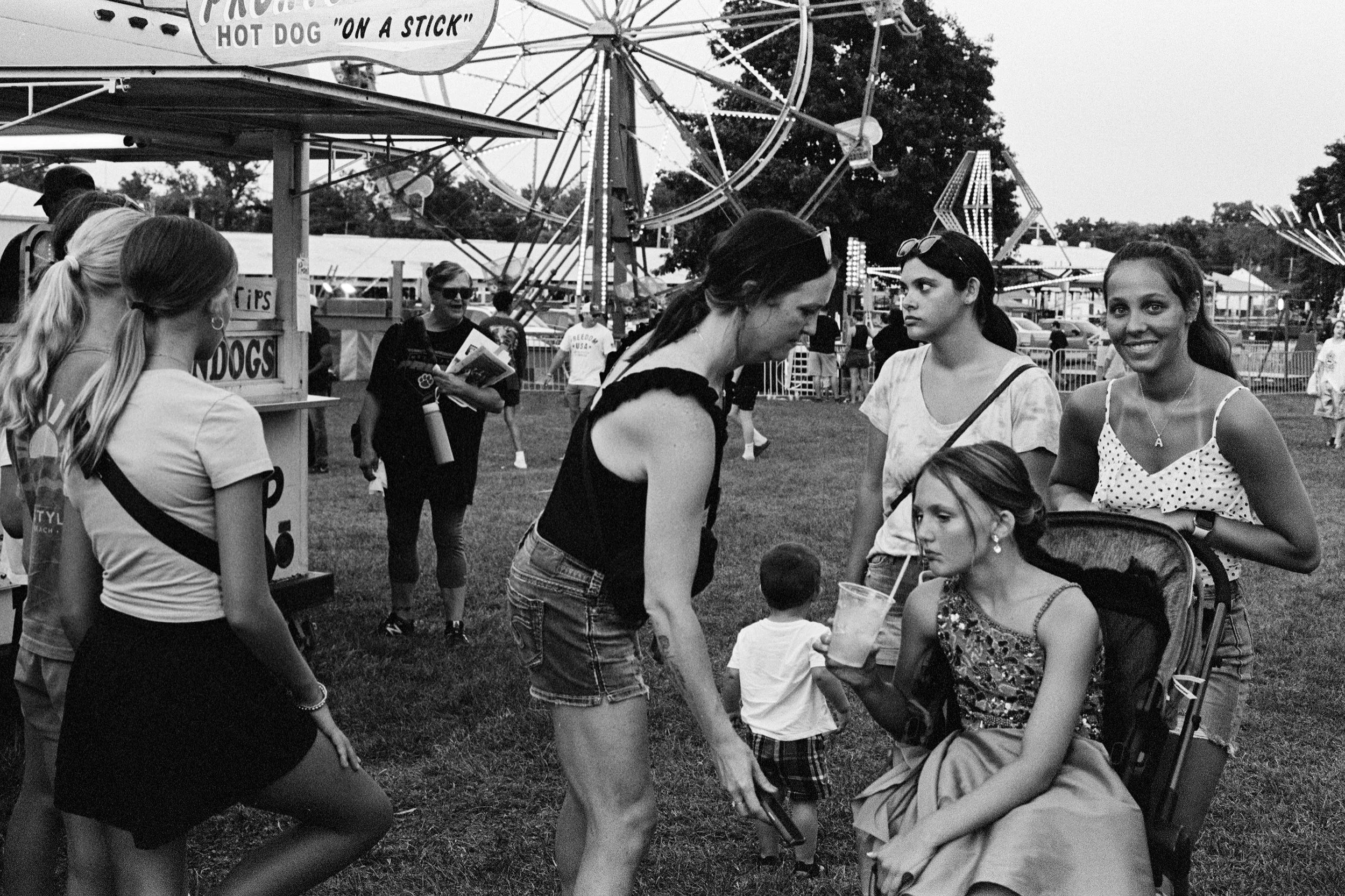 aRoll 22 (Cole Co. Fair) Kodak Tri-X 35mm @3200 (8) copy 2.jpg