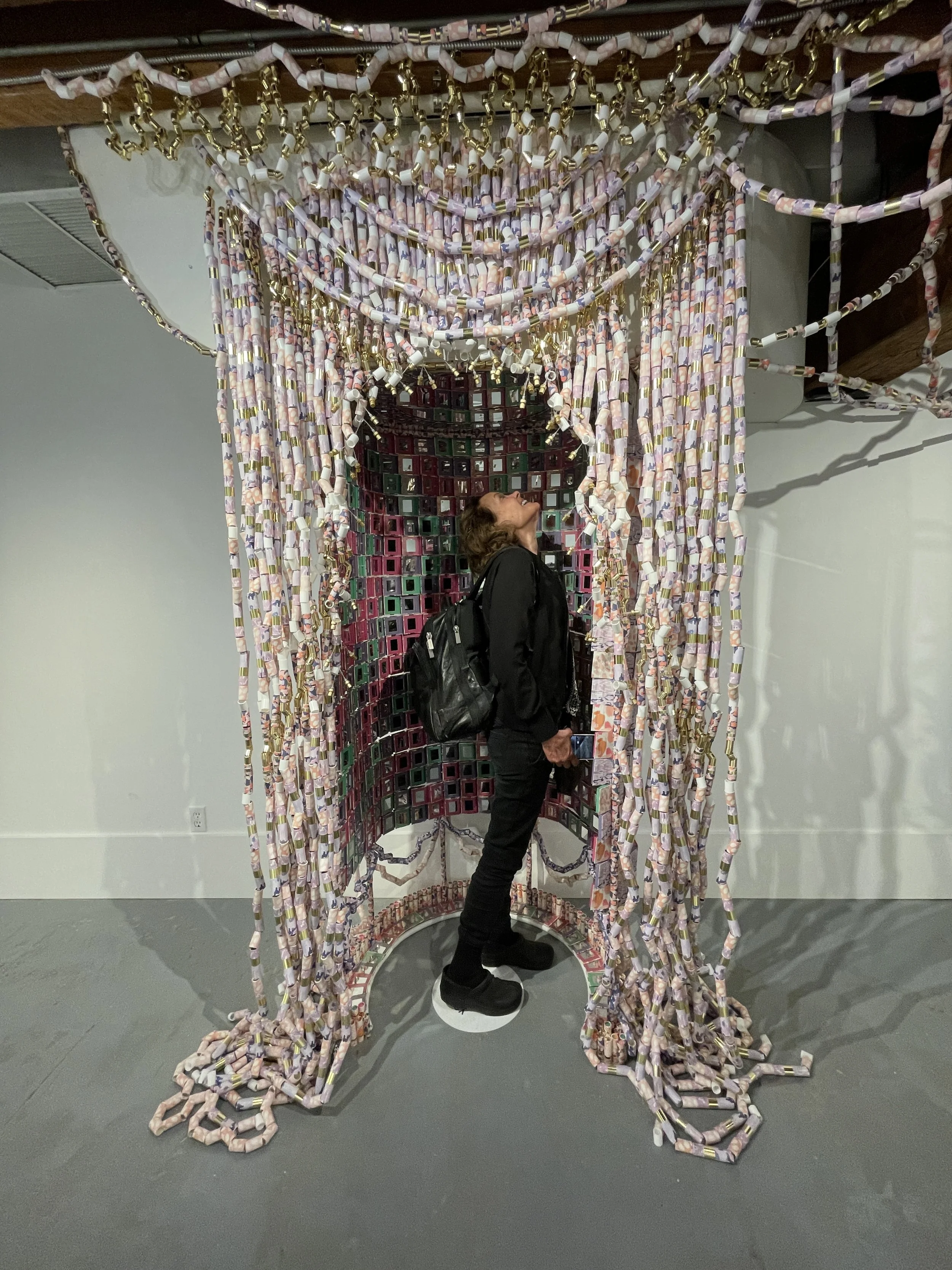 PRODUCTION LINE - DRESSING ROOM/SELFIE BOOTH