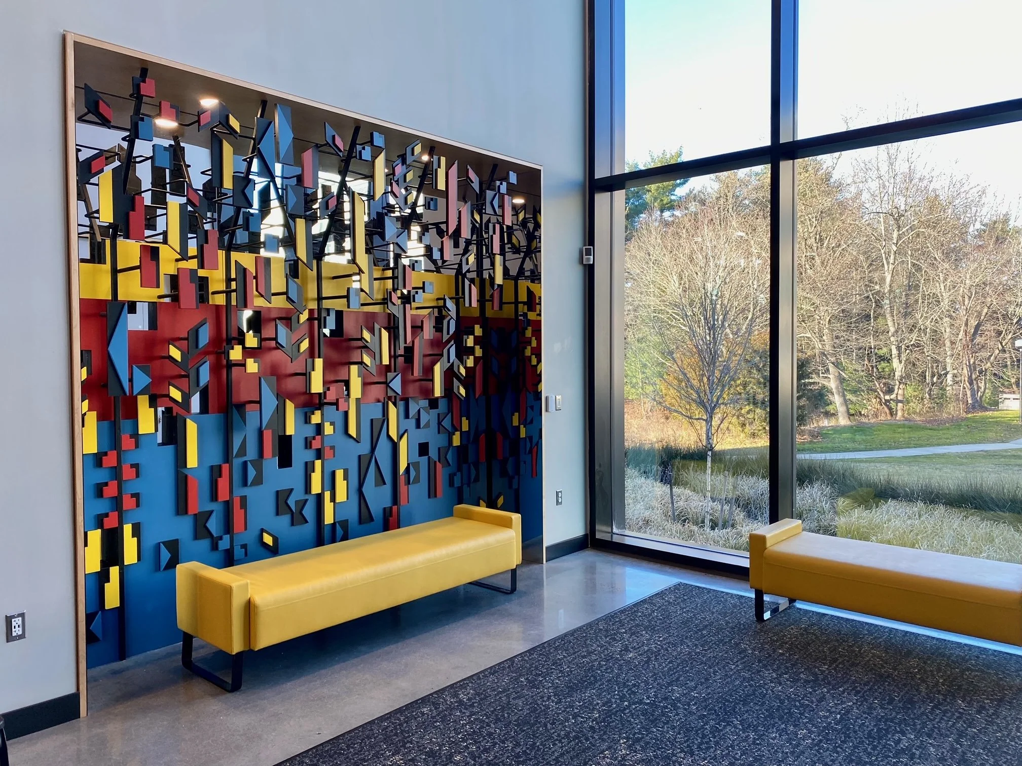 Right niche in daylight