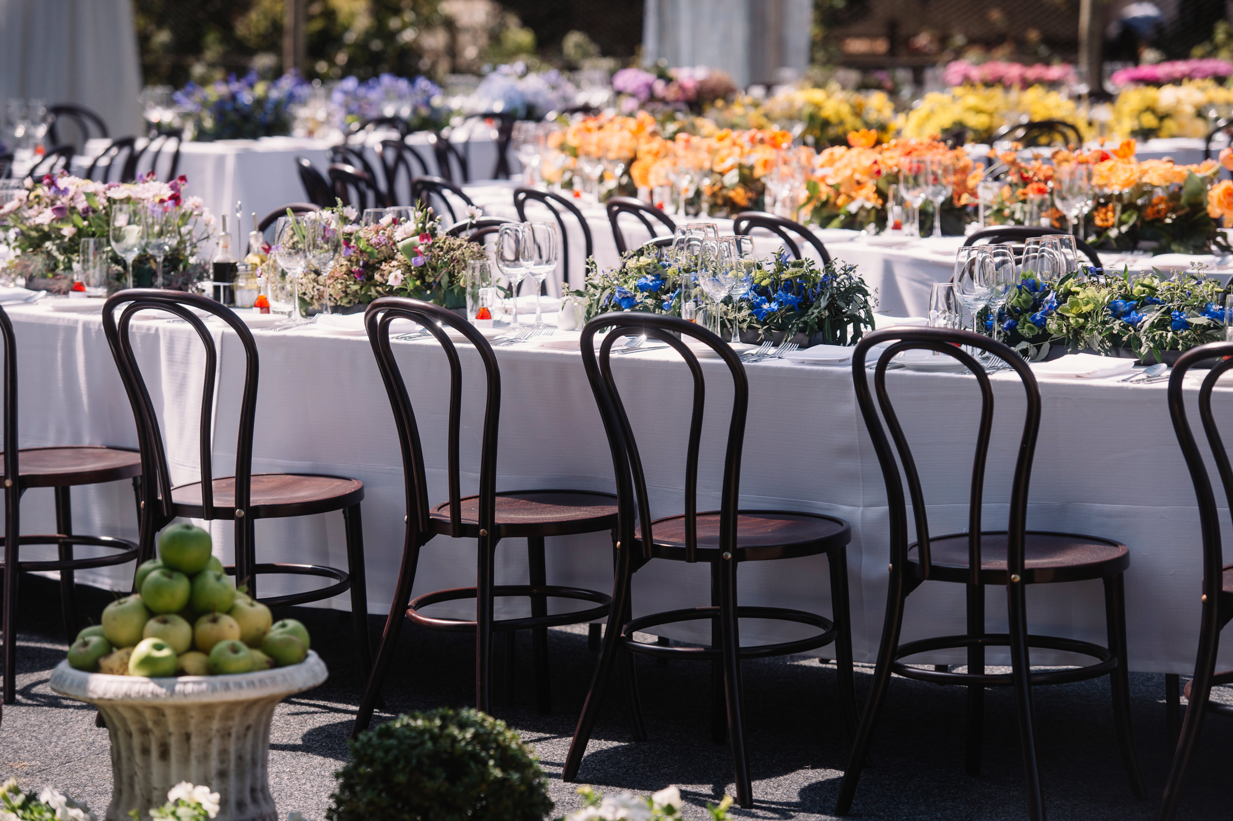  Custom spiral table with graduated floral  