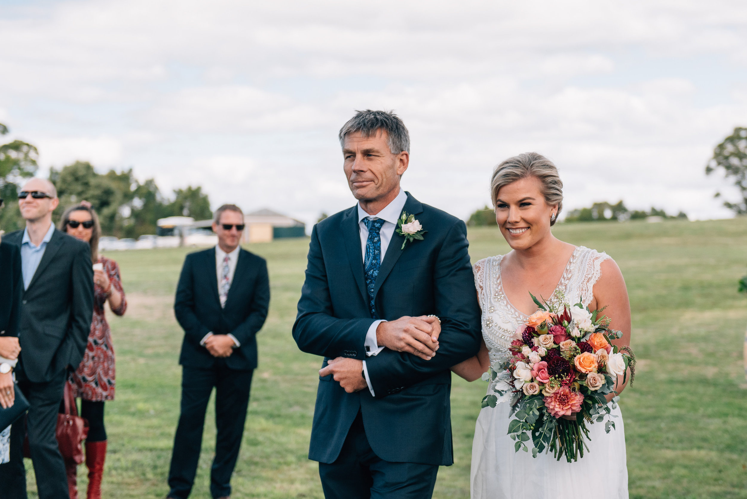  The bride arrives 