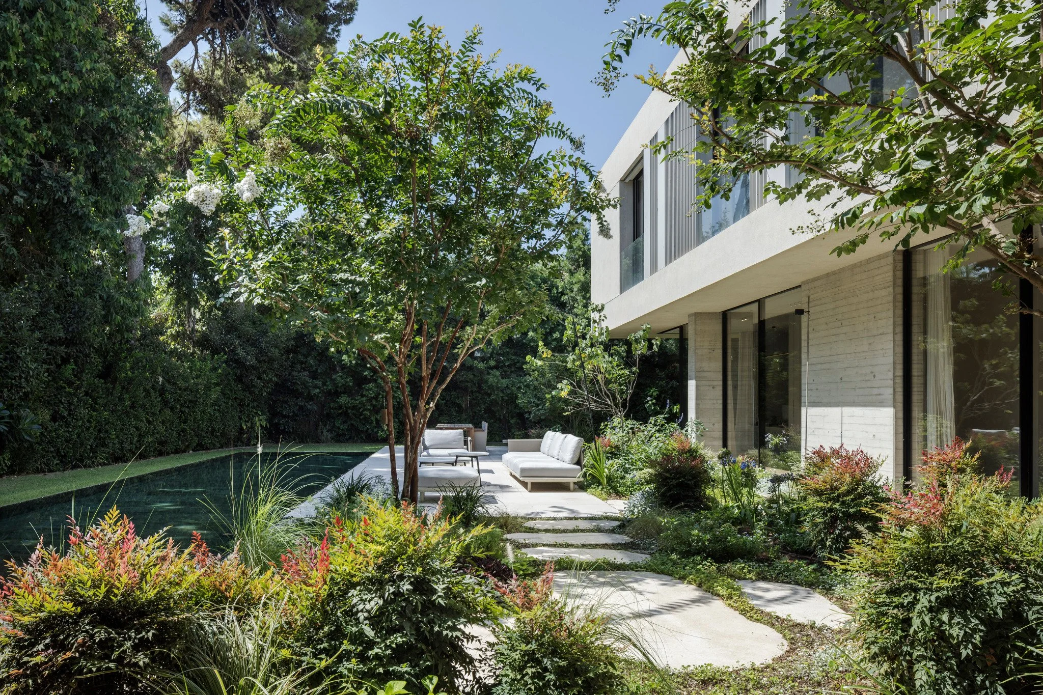 house-in-a-garden-anderman-architects-layered-garden-house-0025.jpg