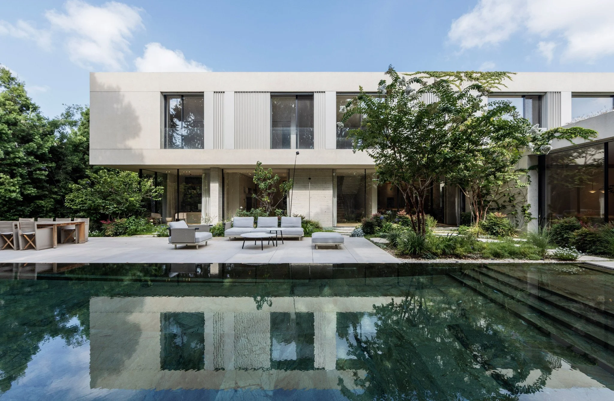 house-in-a-garden-anderman-architects-pool-facade-wide-0018.jpg