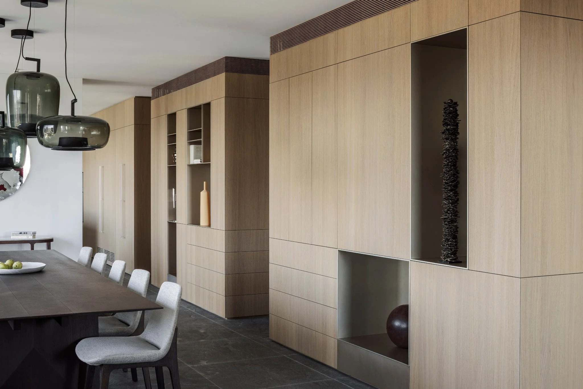 angular-jerusalem-apartment-dining-wall-storage.jpg