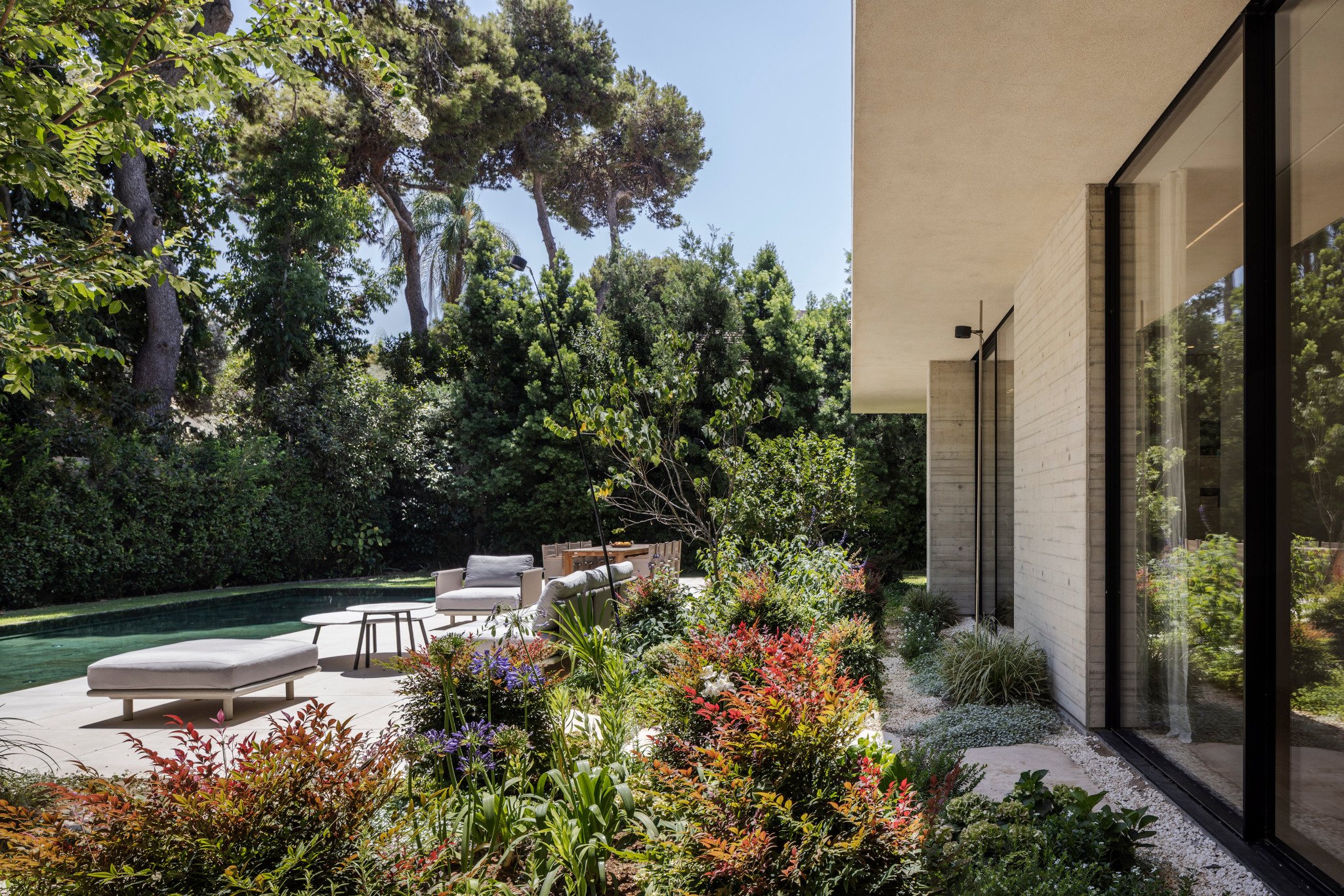 house-in-a-garden-anderman-architects-garden-edge-facade-0032.jpg