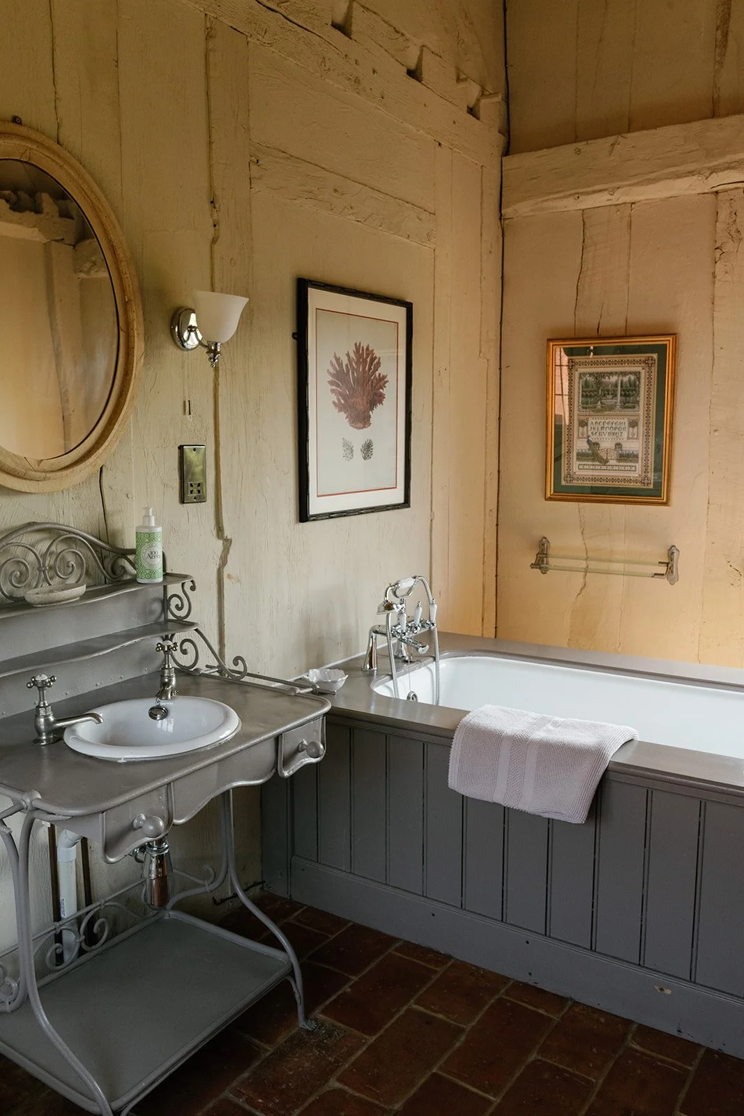 TheEleanorFettiplaceBathroom.jpg