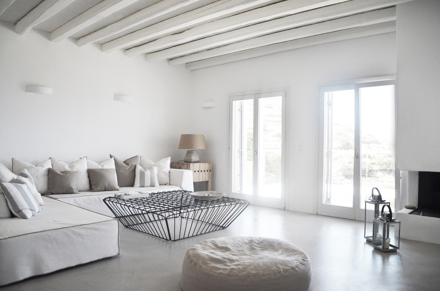 2_ANDROS_VACATIONHOUSE_tile.jpg